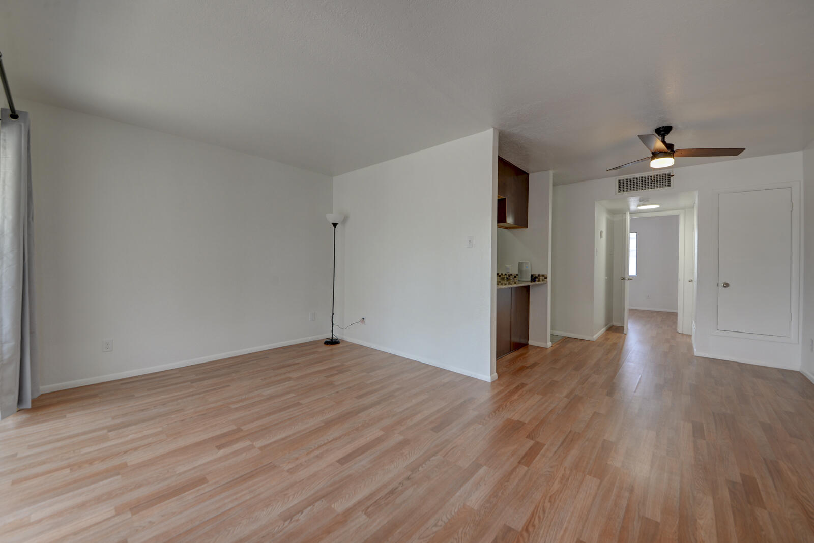 Homes for sale in Albuquerque, NM | 1025 Valencia Dr Se #APT 10, Albuquerque, NM 87108 | MLS# 1102227