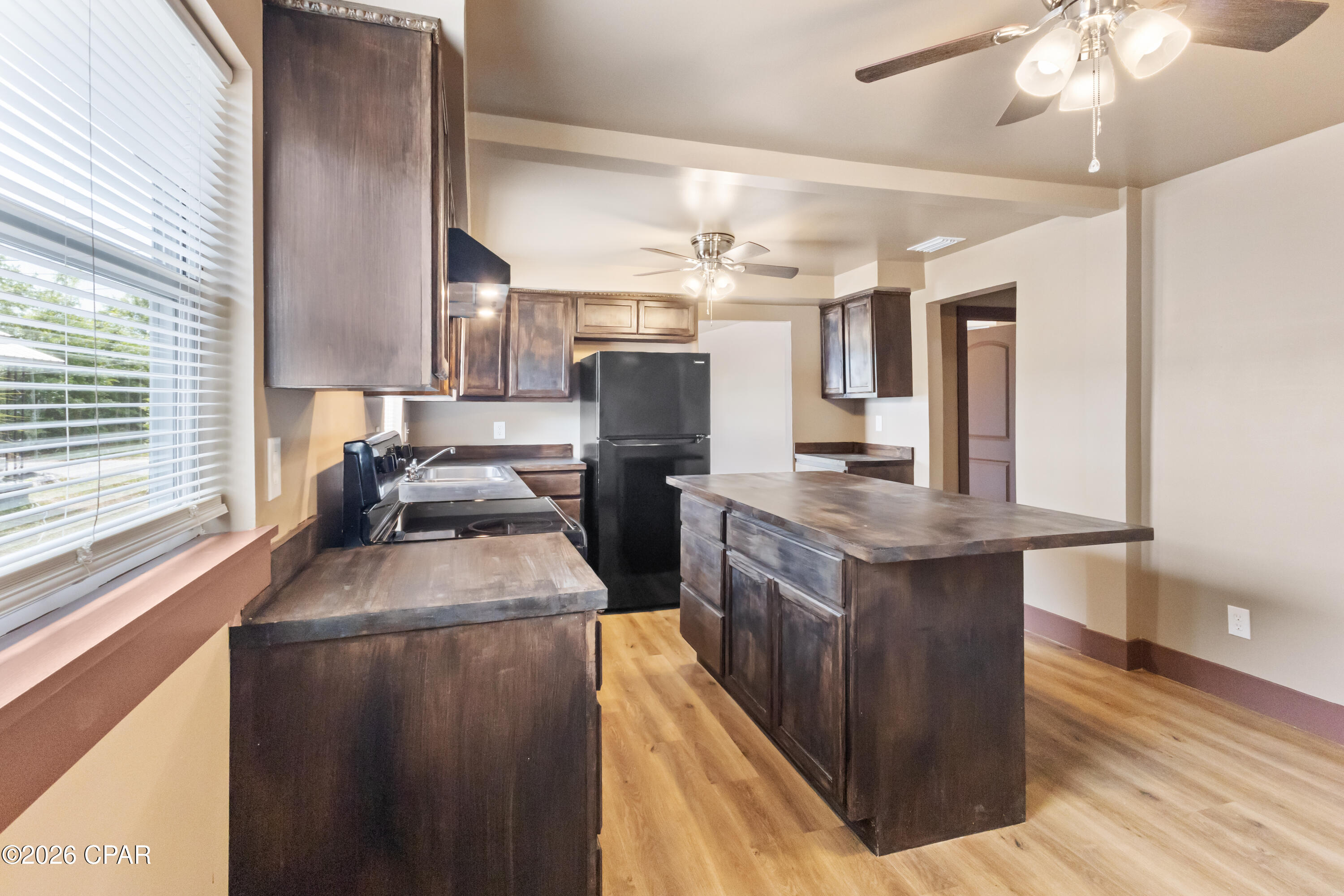 Image 6 For 523 8th Street