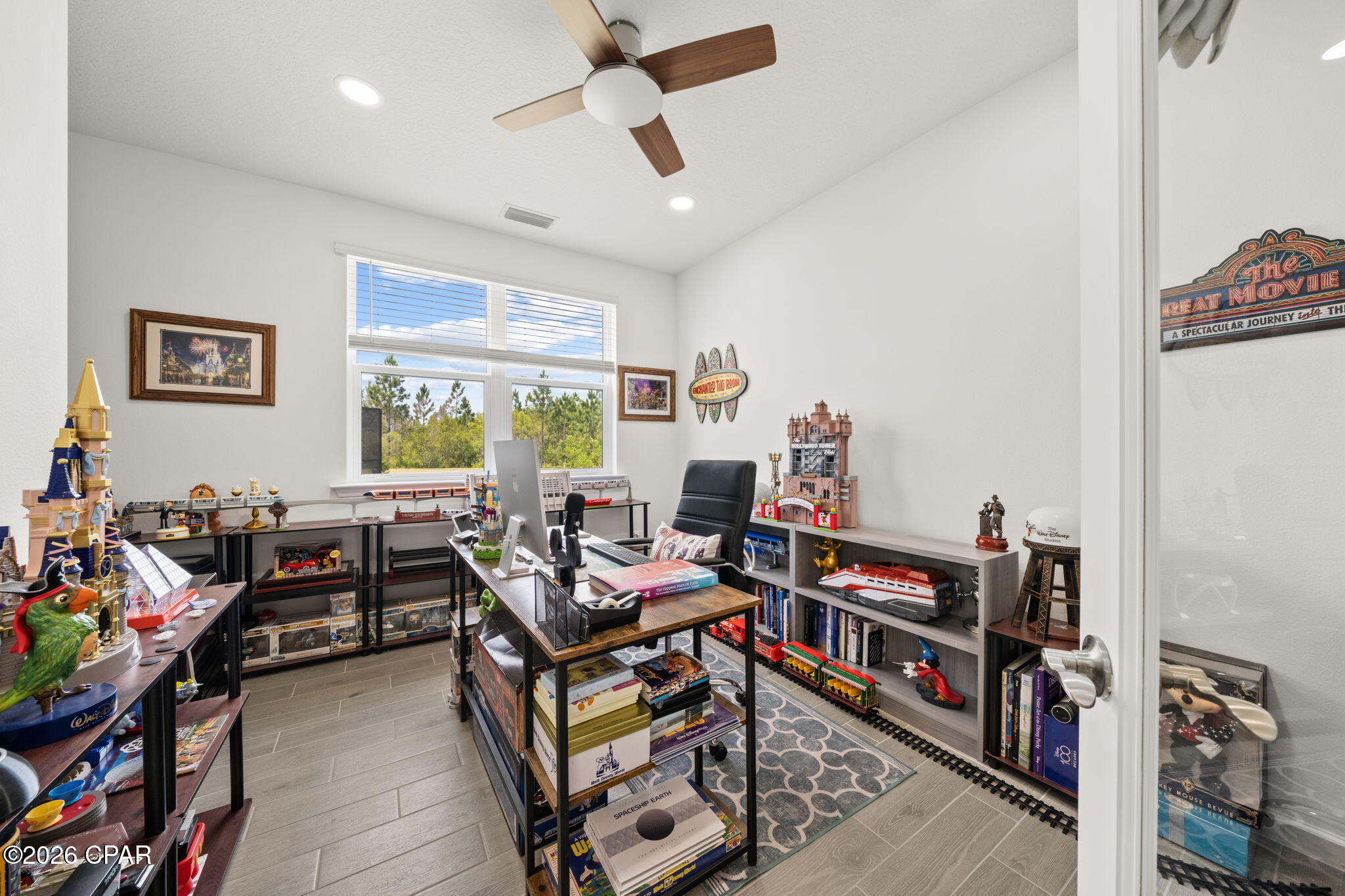 Listing photo id 21 for 8937 Gypsy Palace Court