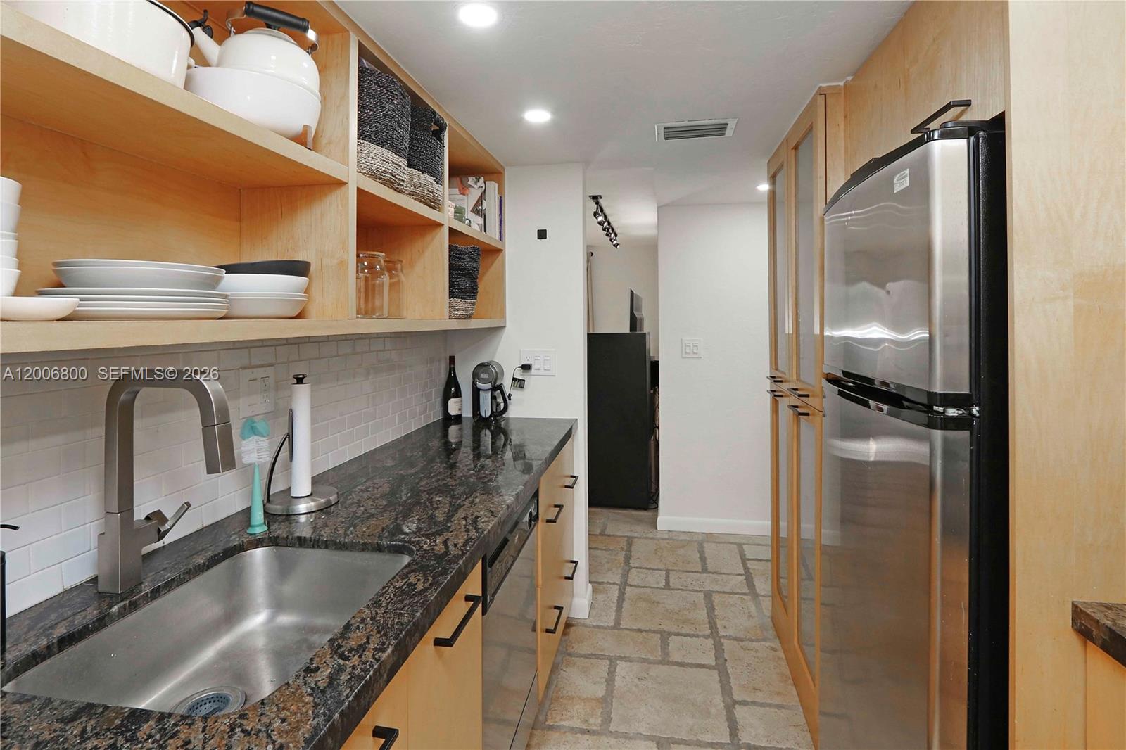Property photo # 9
