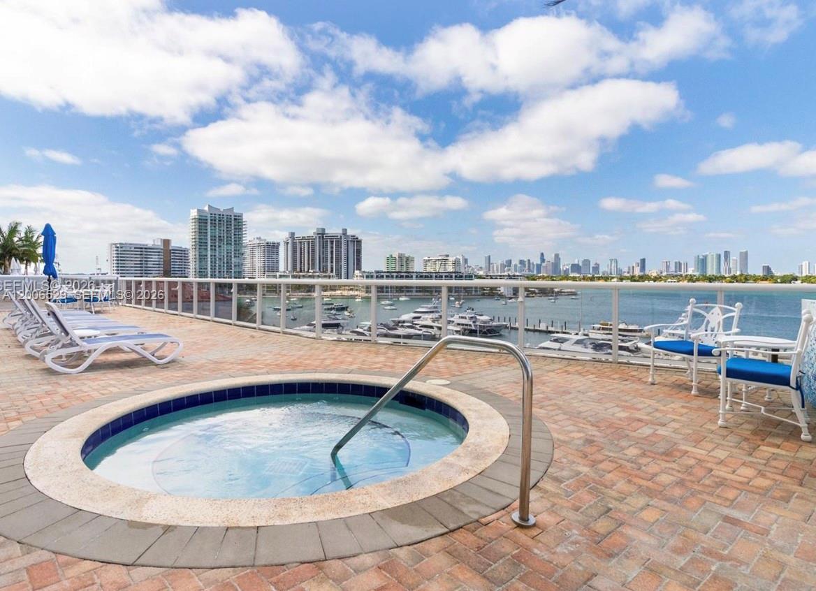 1900 Sunset Harbour Dr 2008