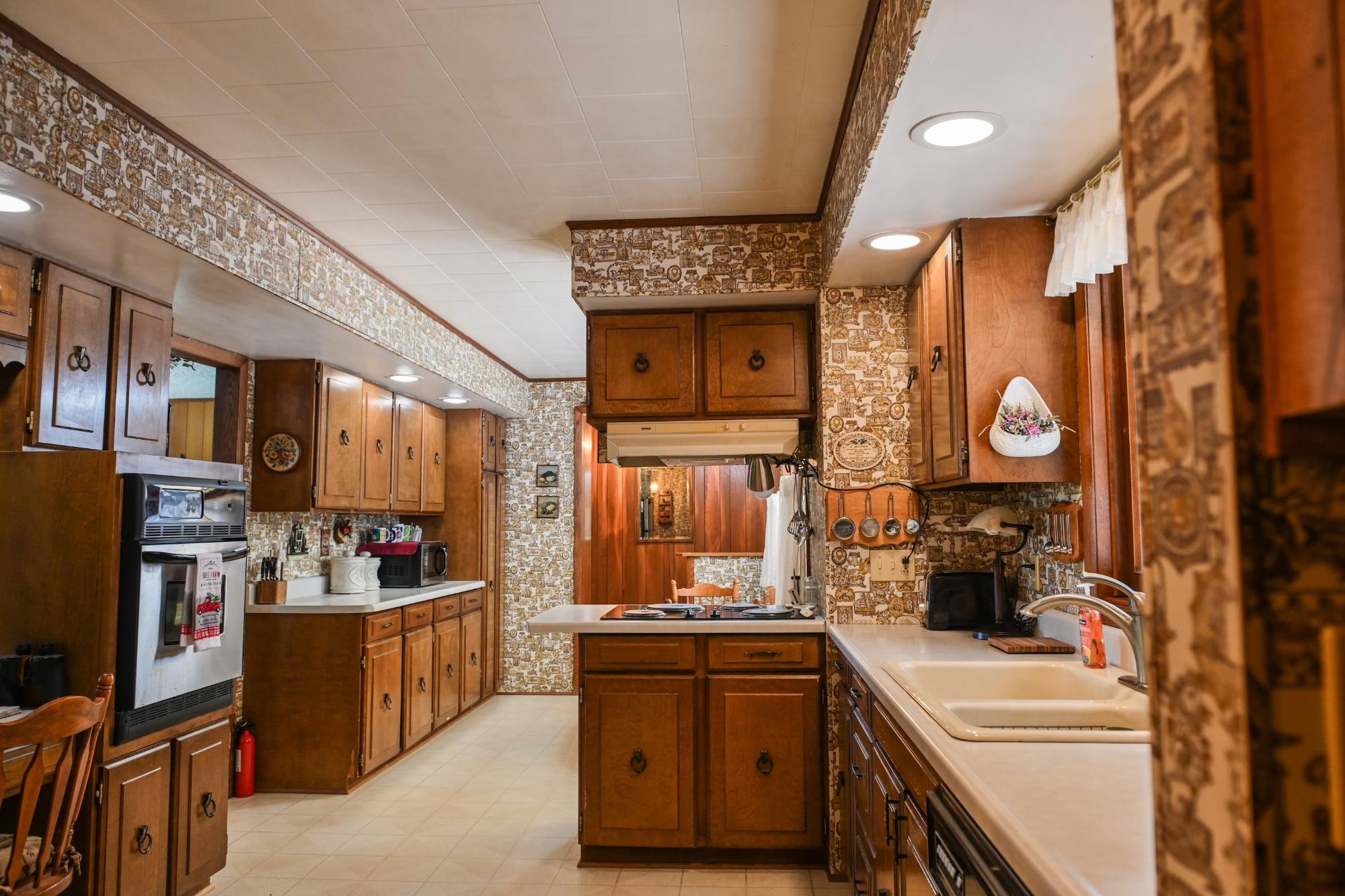 Bass Lake(R) Property 4171 Bay Rd N Photo 7