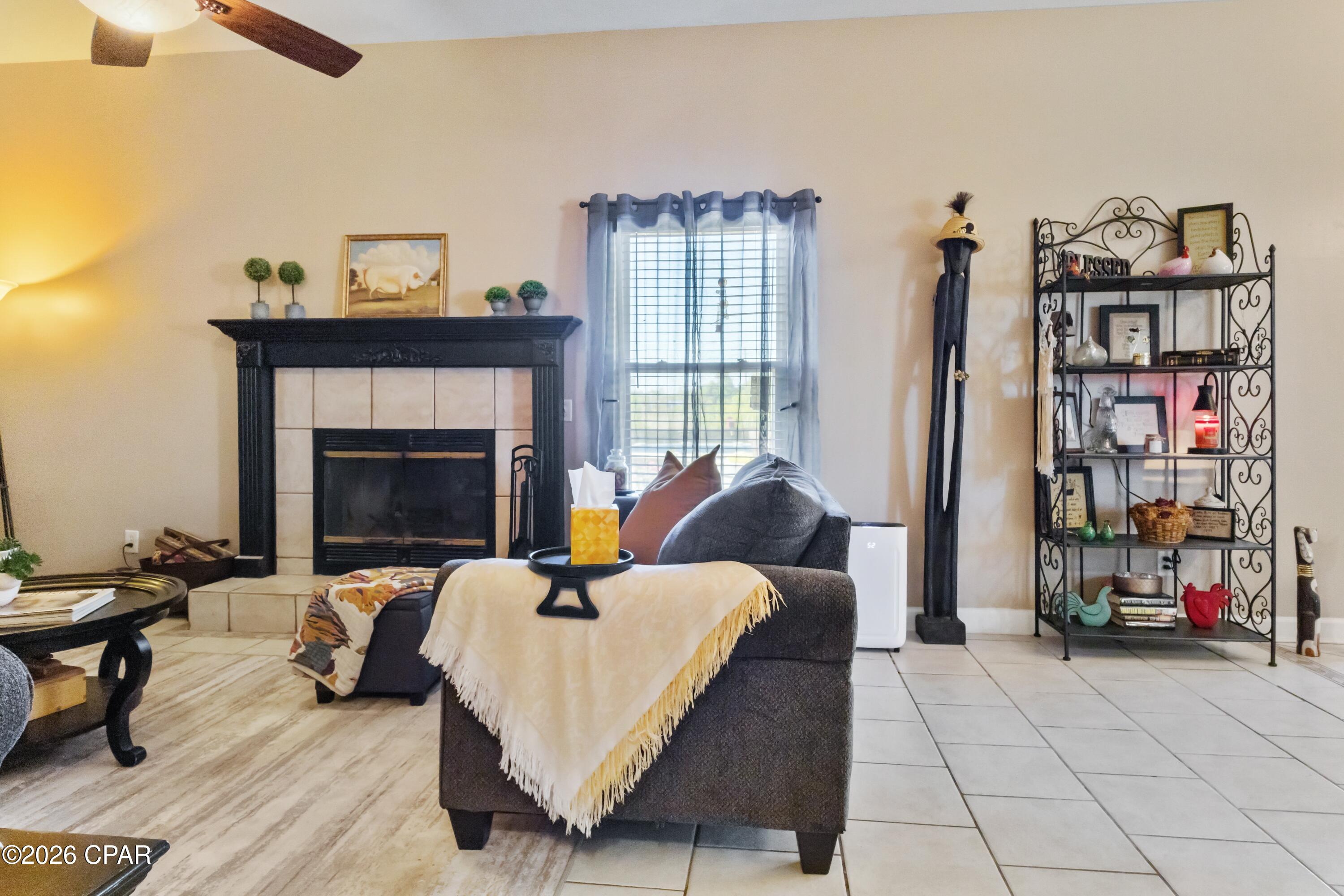 Image 4 For 2003 Natalie Street