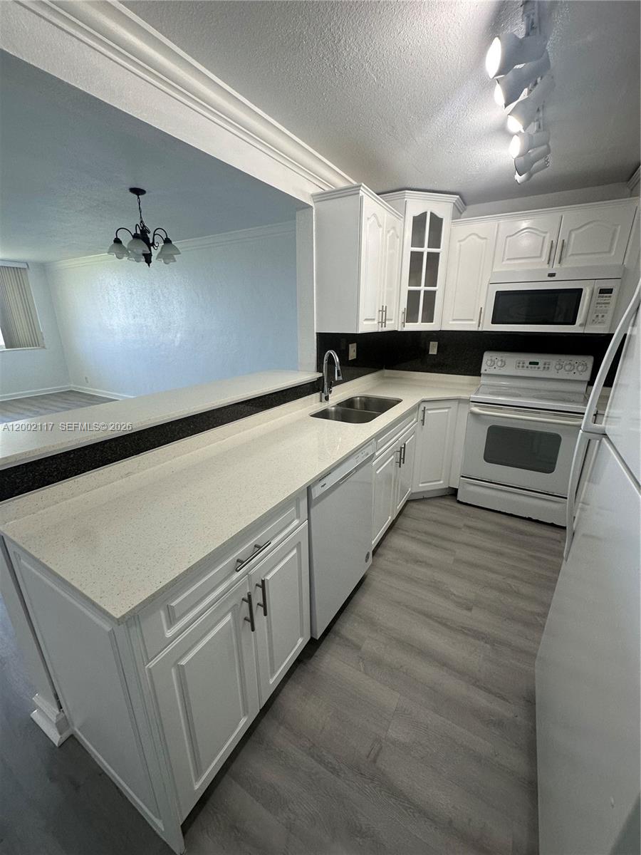 Dadeland Place Condo