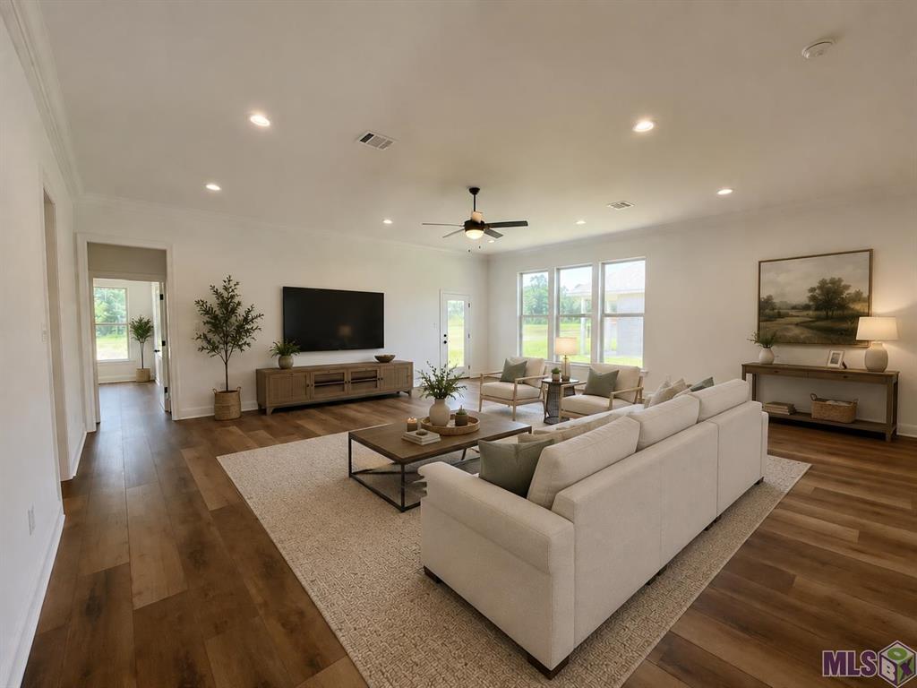 Photo 2 of Single family home for sale at 42205 Blue Bay Dr, Ponchatoula, LA 70454 | MLS# NO2026007522 | Listing updated on 2026-09-14