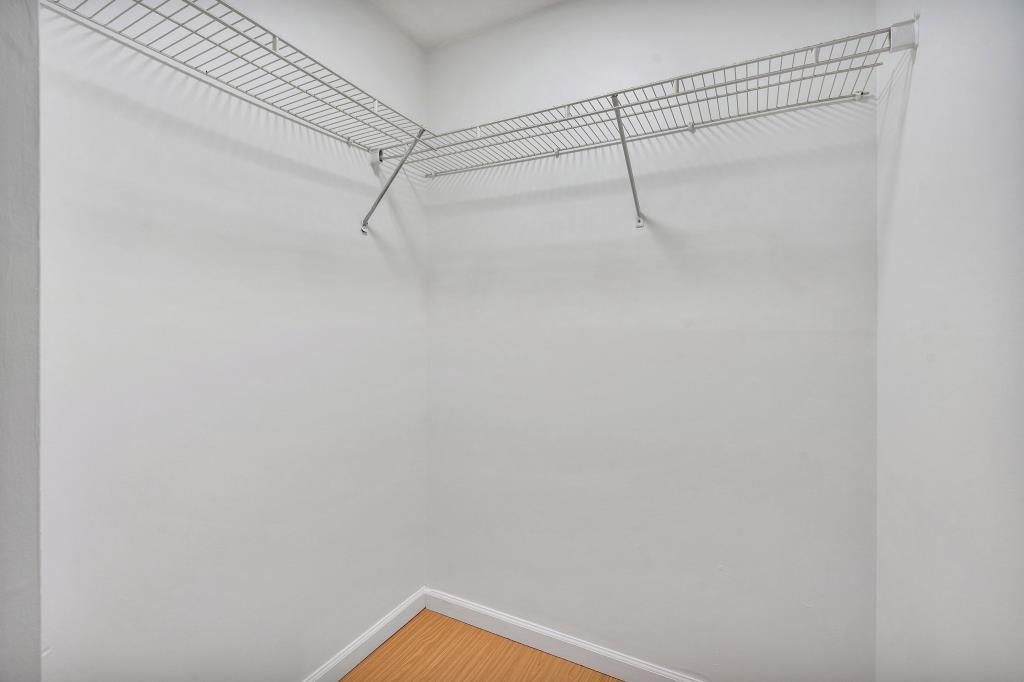 2610671 | Photo 23