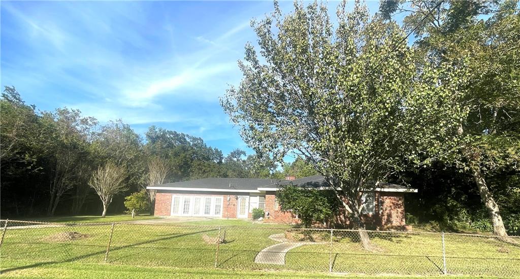Homes for sale in New Orleans, LA | 10100 Willow Dr, New Orleans, LA 70131 | MLS# 2554792