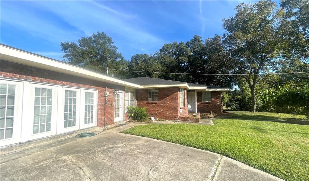 Homes for sale in New Orleans, LA | 10100 Willow Dr, New Orleans, LA 70131 | MLS# 2554792