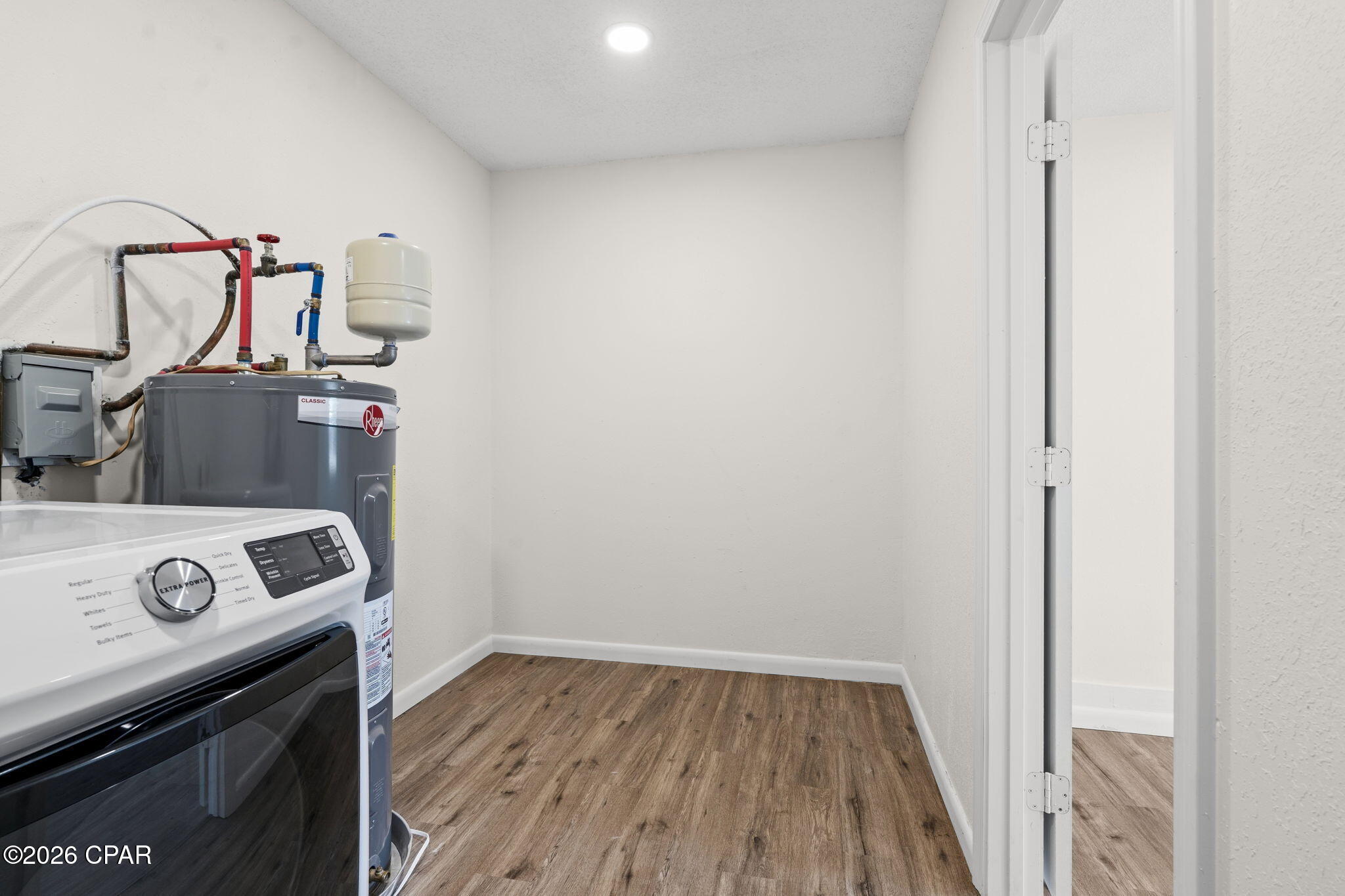 Image 13 For 2020 Greenbriar Boulevard