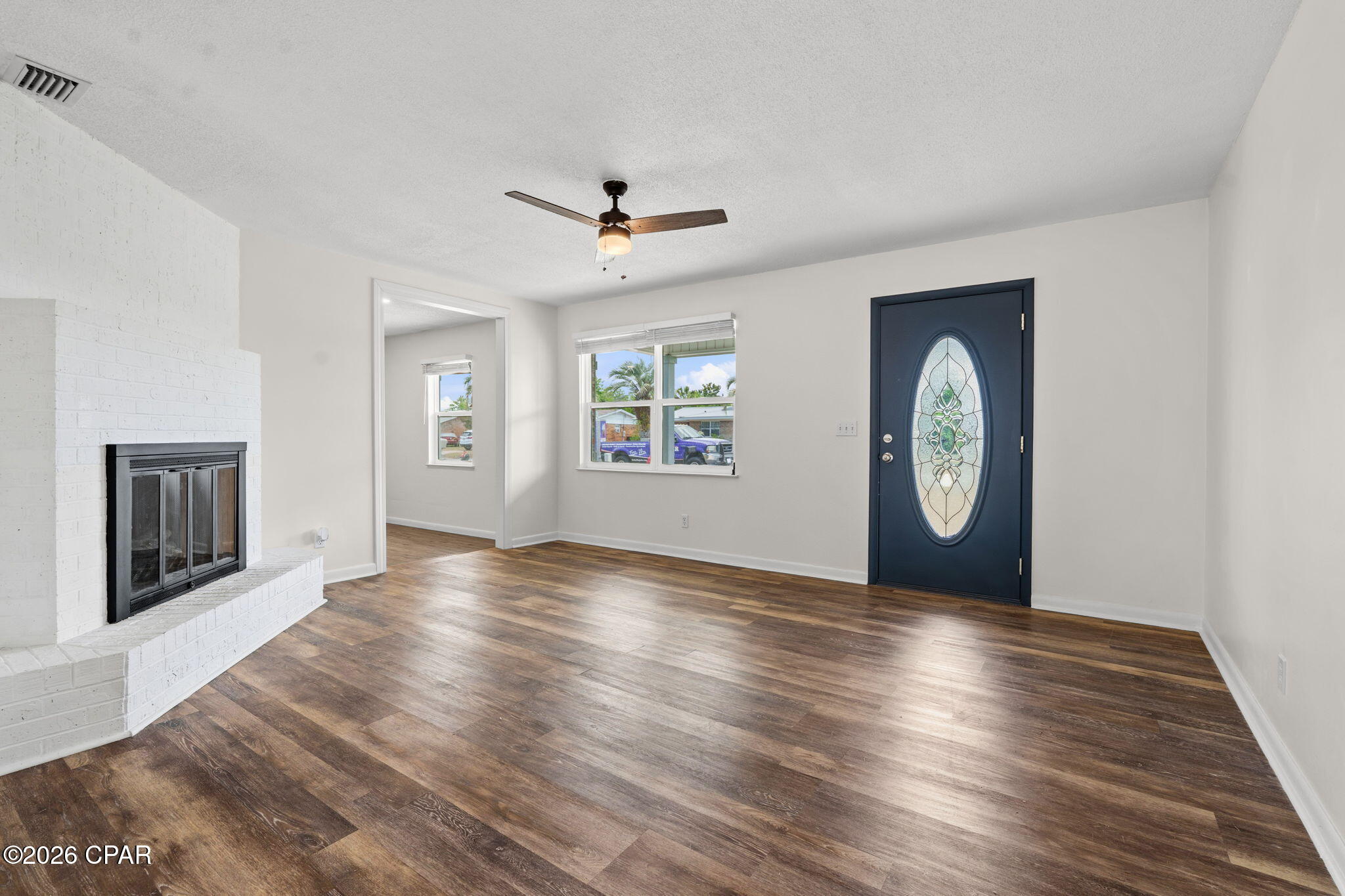 Image 7 For 2020 Greenbriar Boulevard
