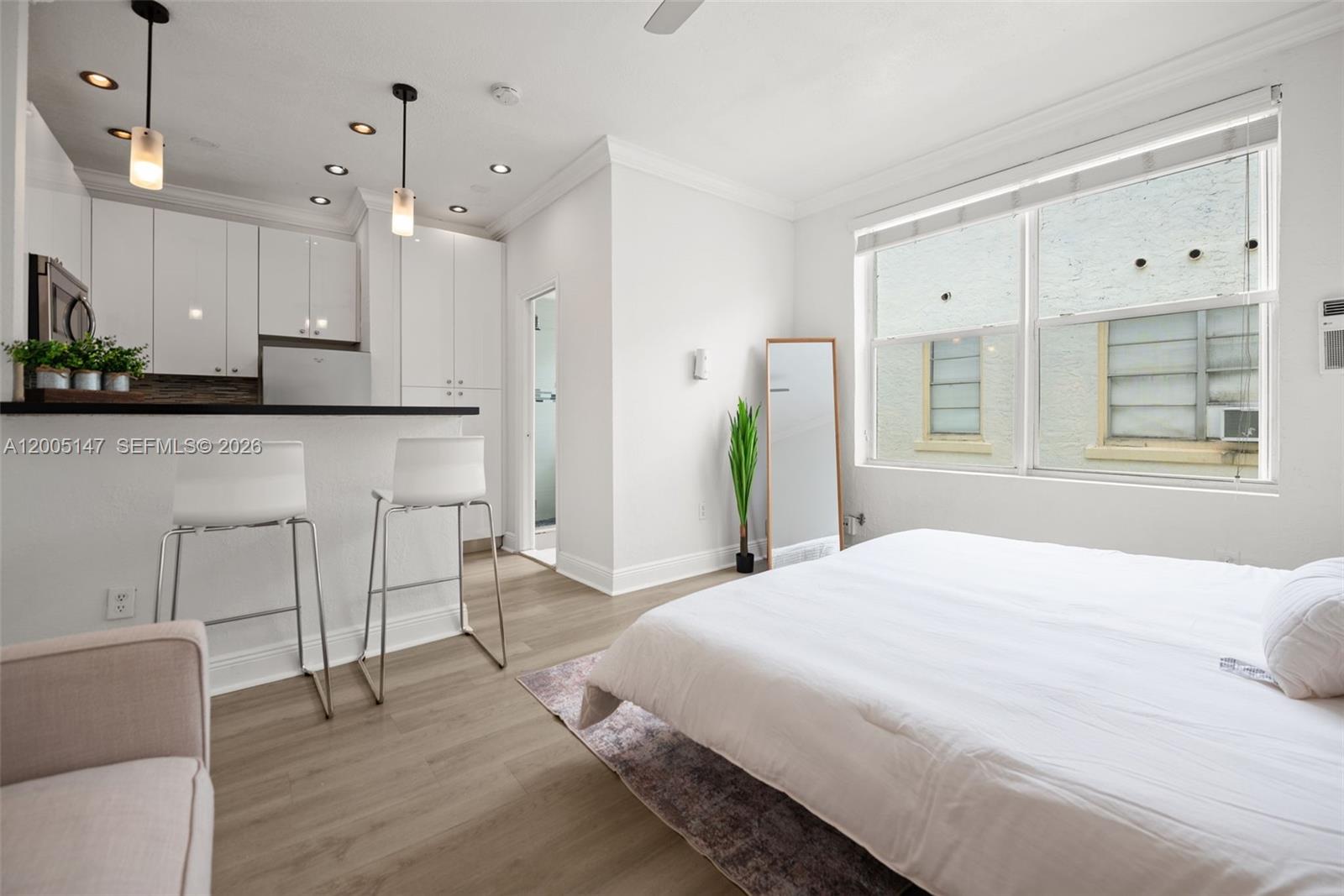 Menores Condo