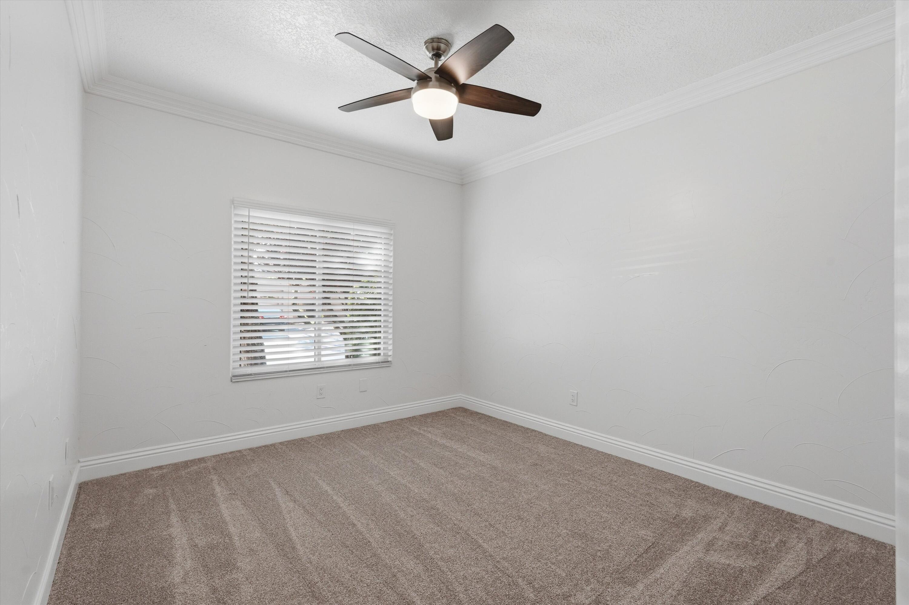 Photo 15 — 4405 Beresford Lane NW