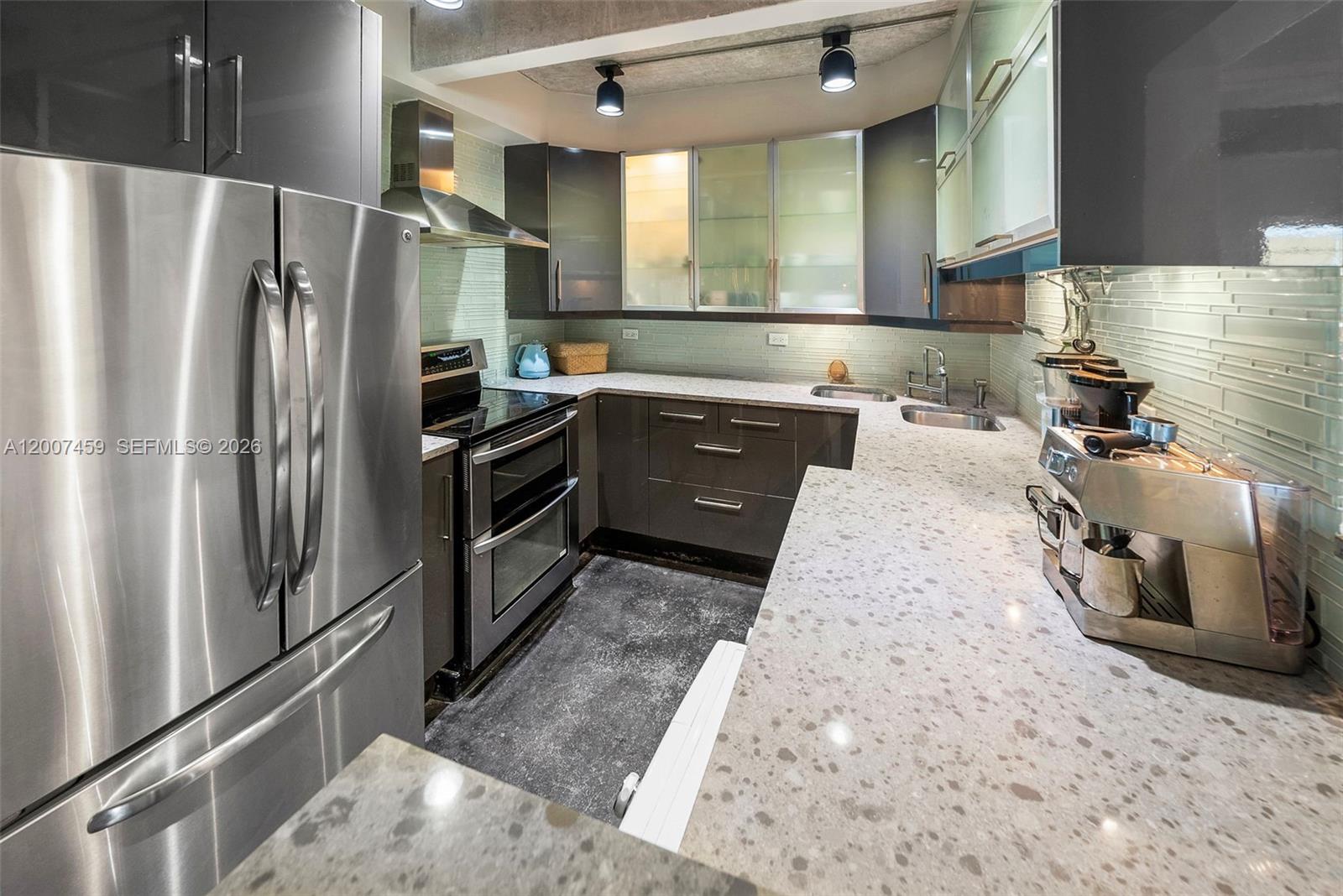 Property photo # 2