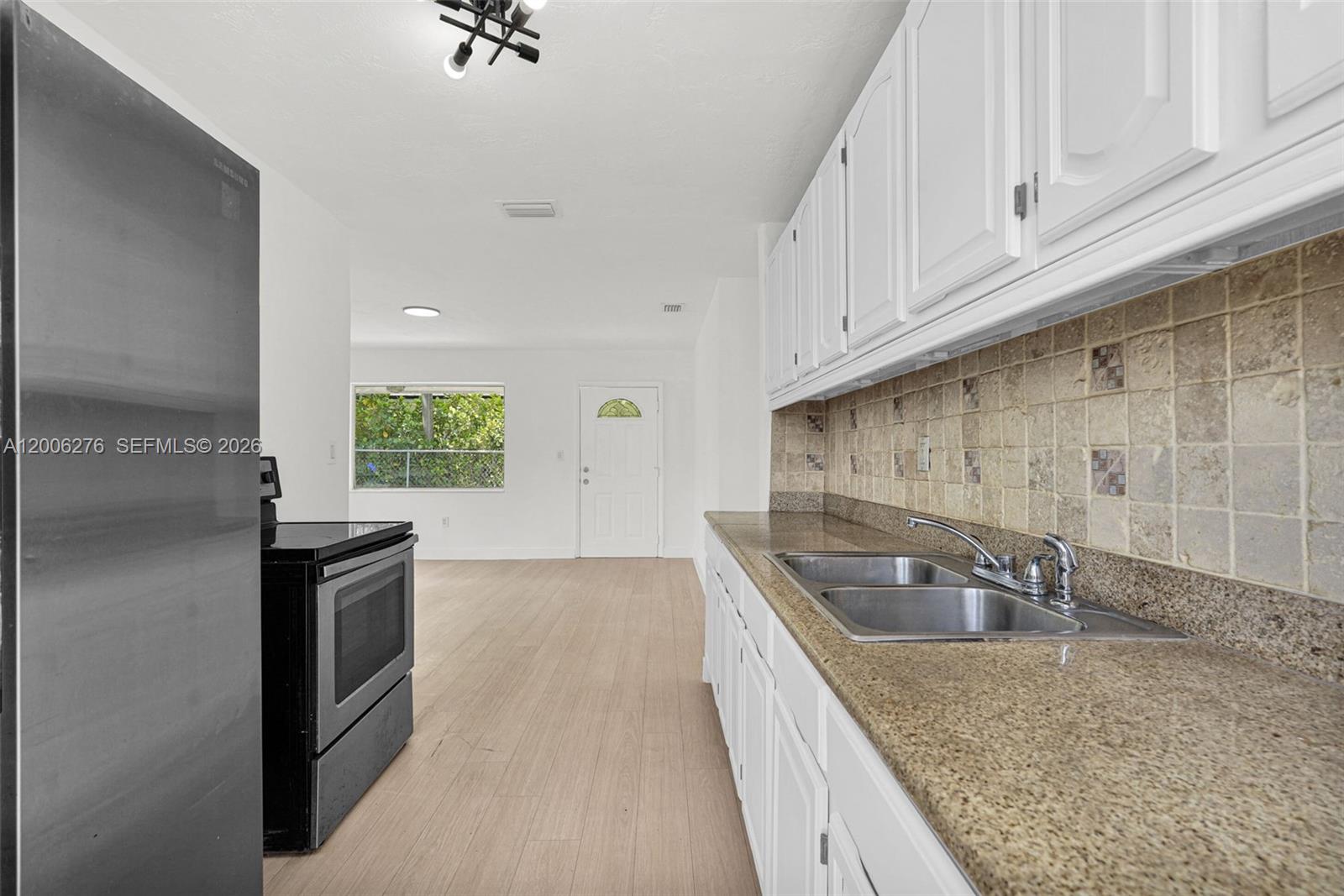 Property photo # 4