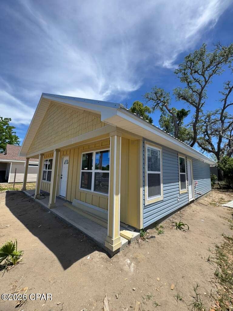 Image 4 For 706 School Avenue