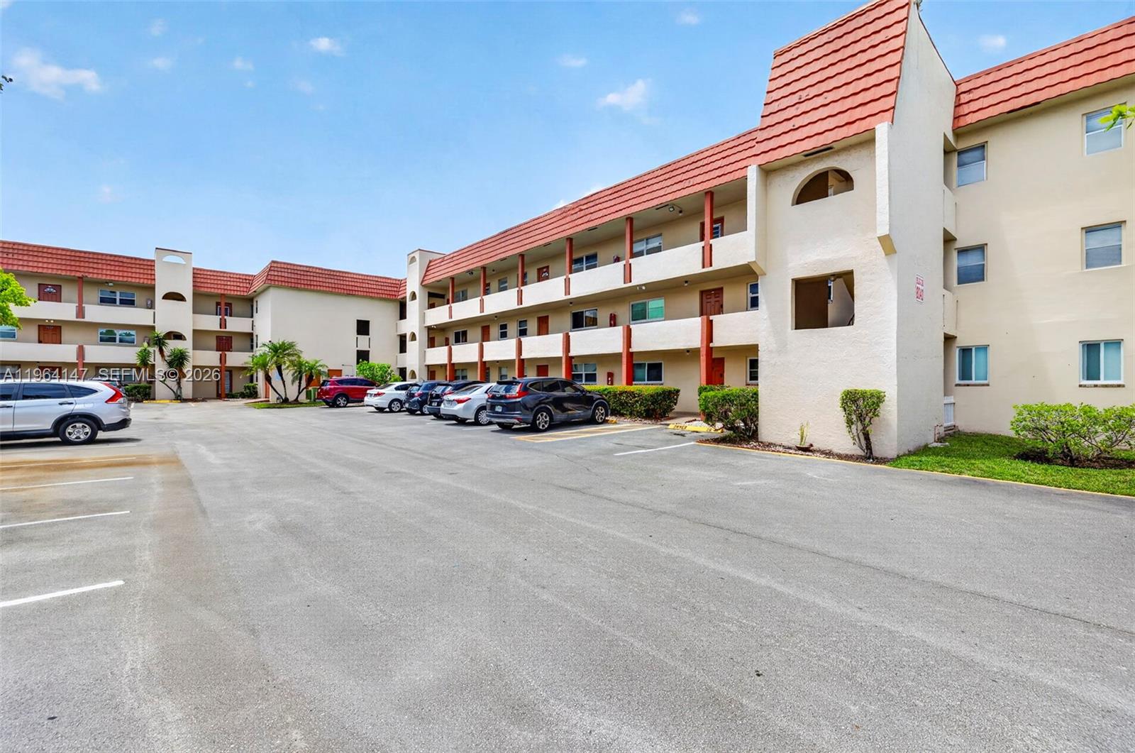 Sunrise Lakes 26 Condo