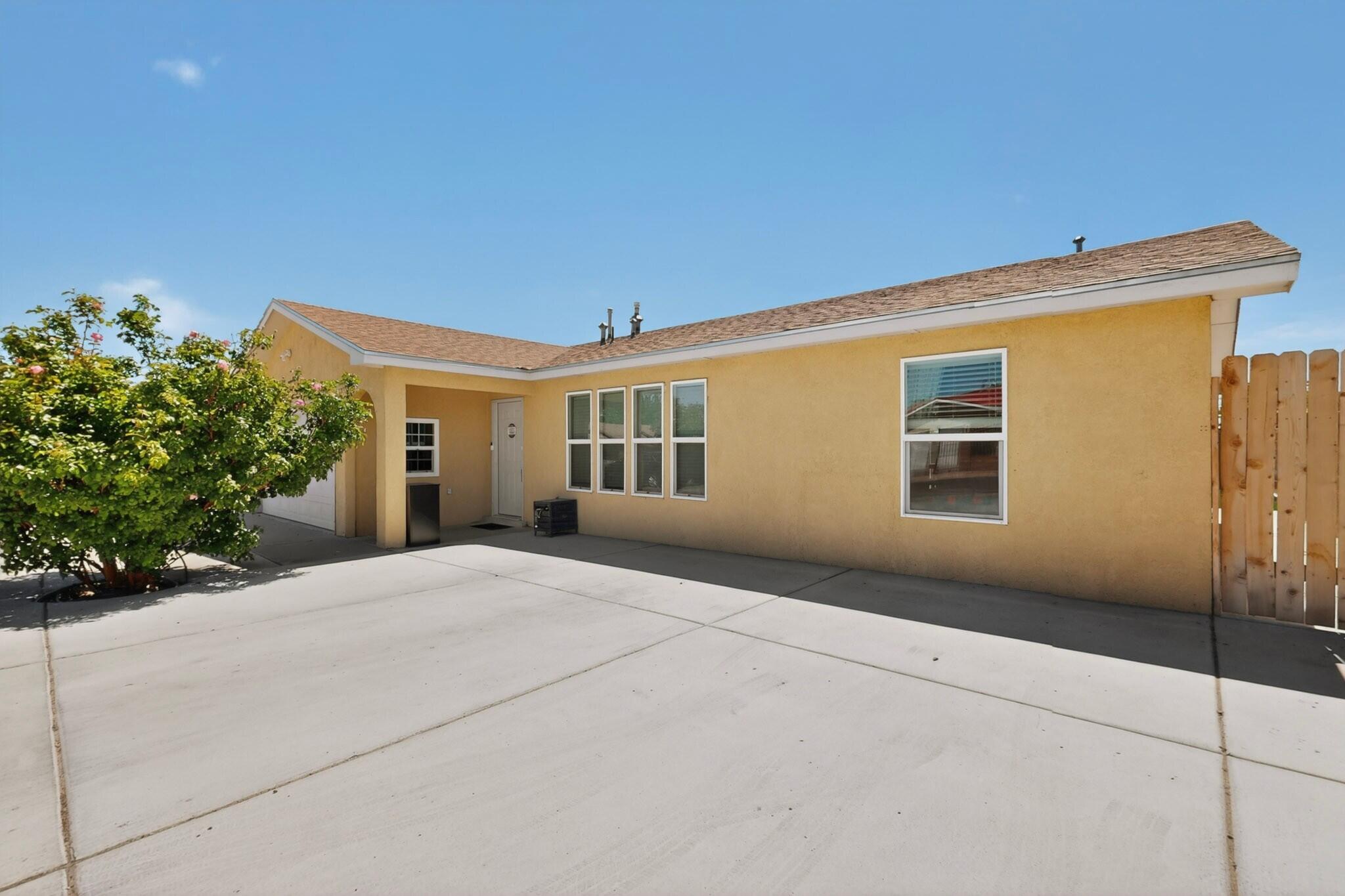 Homes for sale in Albuquerque, NM | 9300 Alvera Ave Sw, Albuquerque, NM 87121 | MLS# 1102373