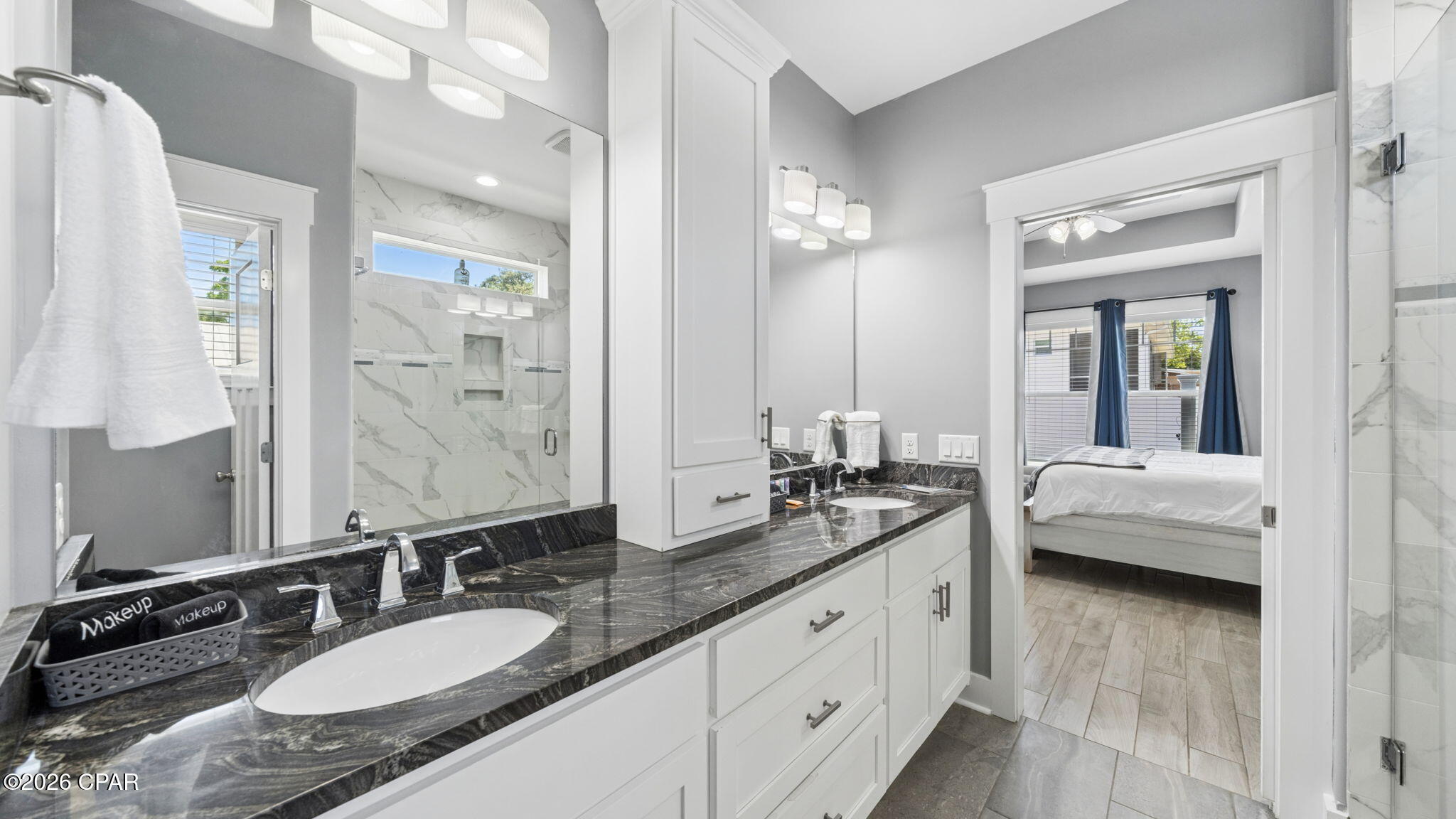 Image 13 For 330 Palm Drive