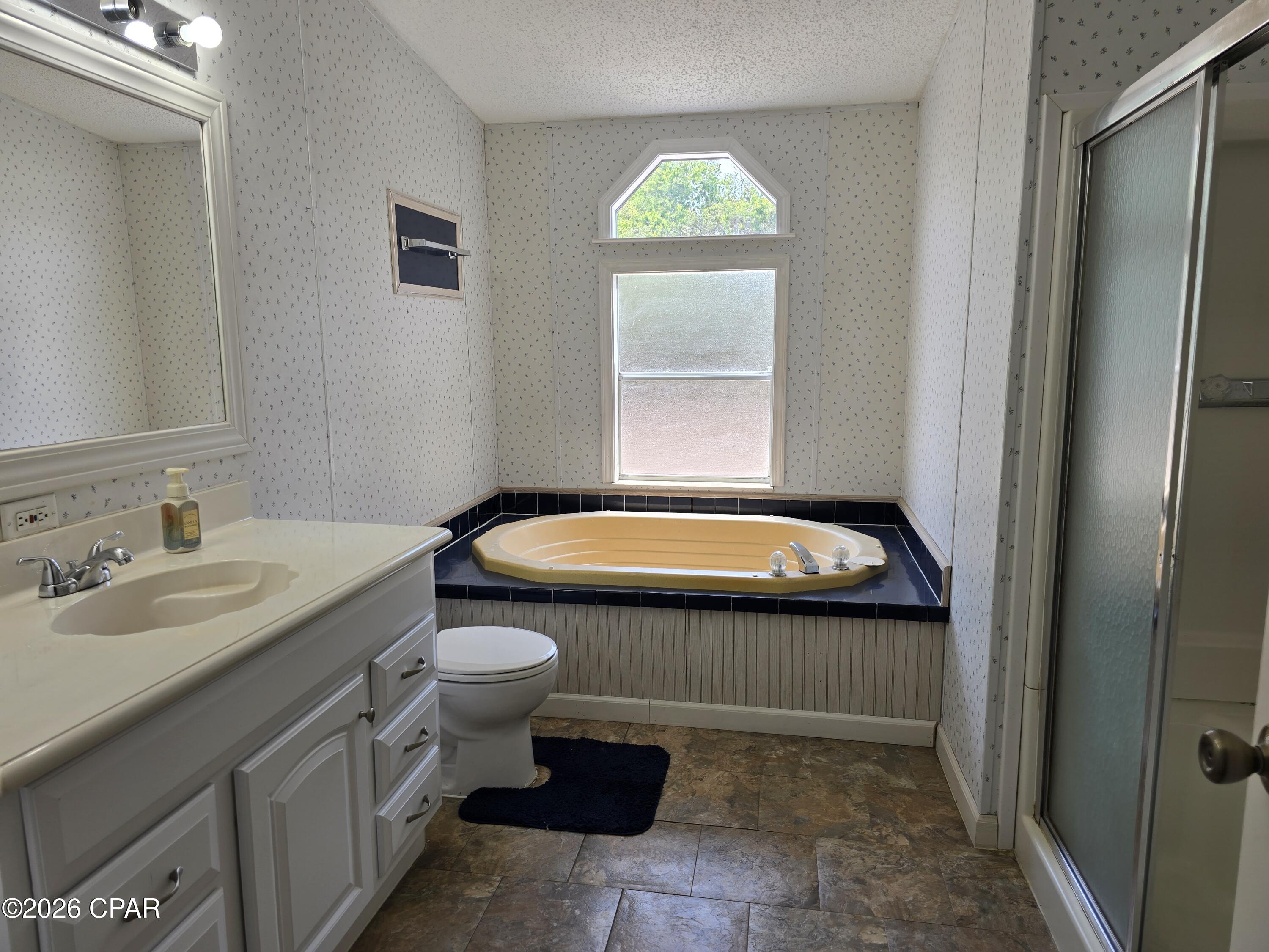 Image 8 For 610 Lagoon Oaks Circle