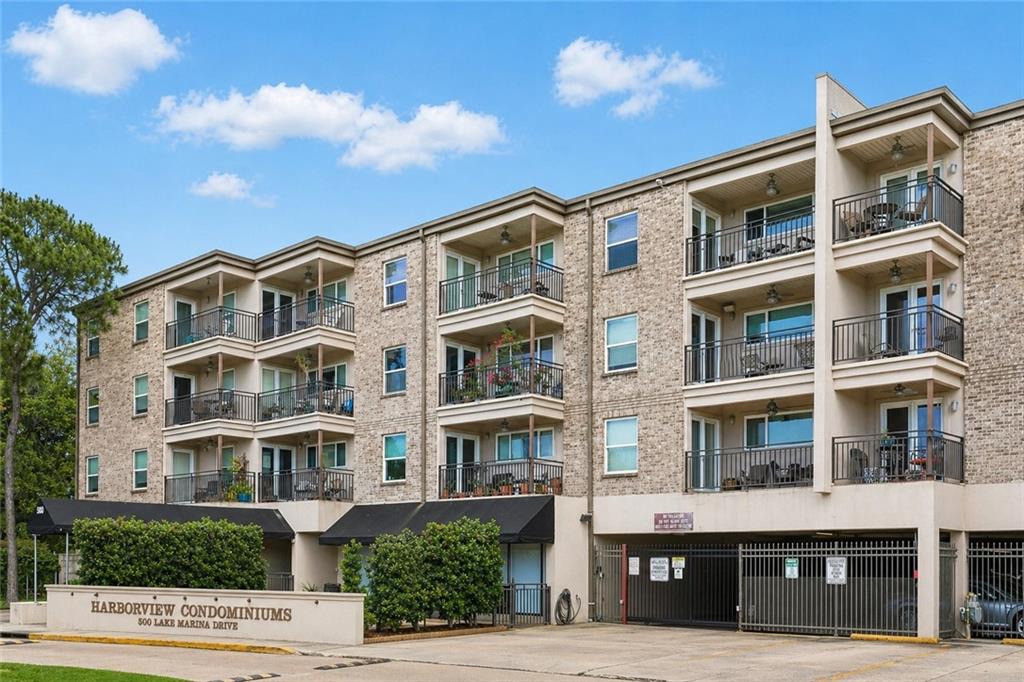Condo for sale at 500 Lake Marina Ave #203, New Orleans, LA 70124 | MLS# 2554835