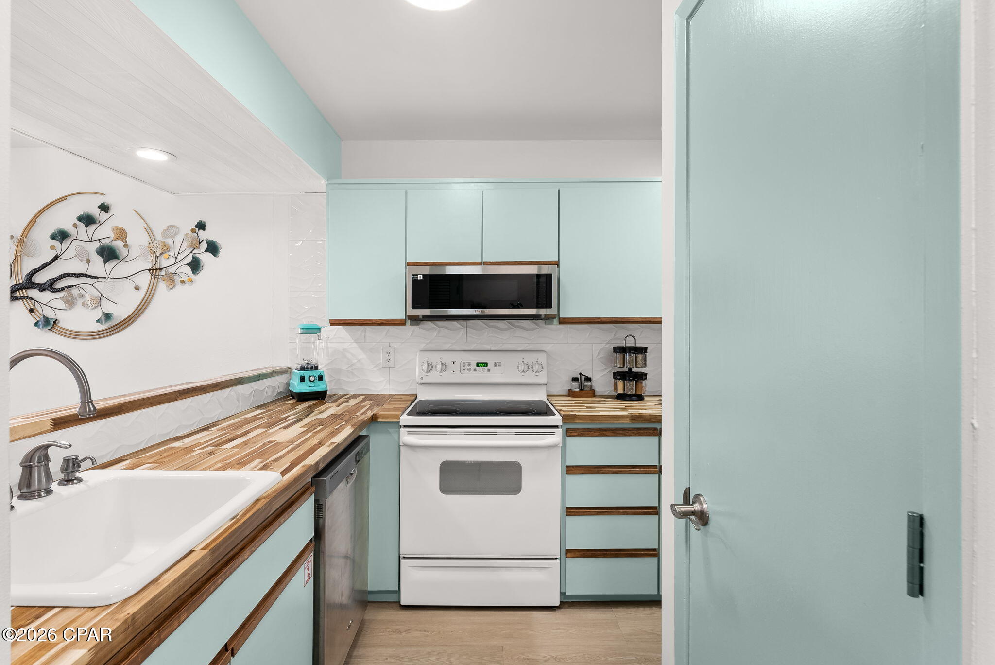 Image 5 For 520 Richard Jackson Boulevard 411