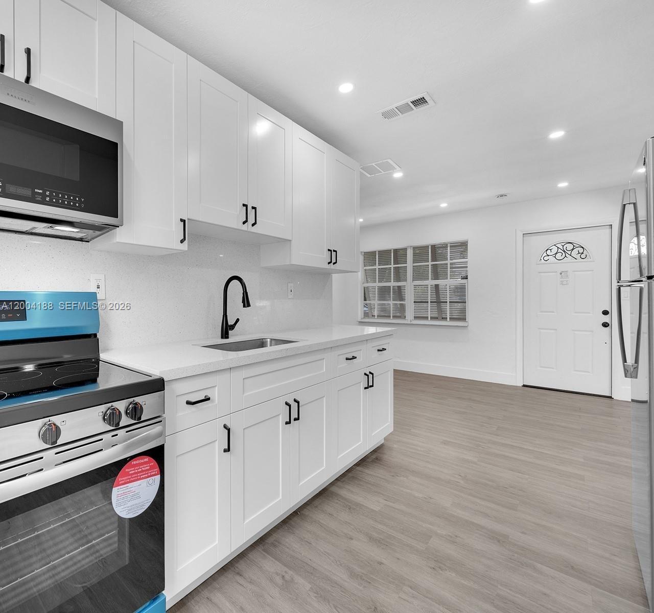 Homes for sale in Pompano Beach, FL | 3050 Ne 13Th Ave, Pompano Beach, FL 33064 | MLS# A12004188