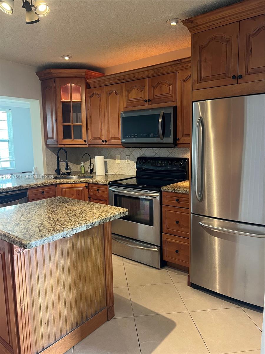 Mainlands Of Tamarac Lake