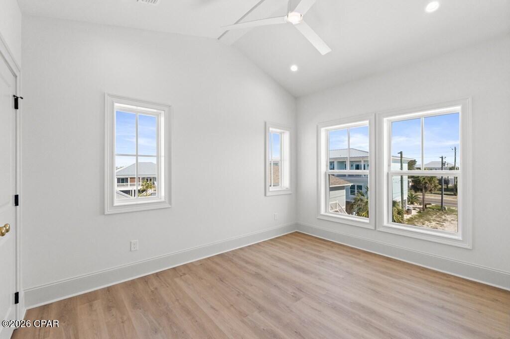 Image 43 For 104 26th Street B