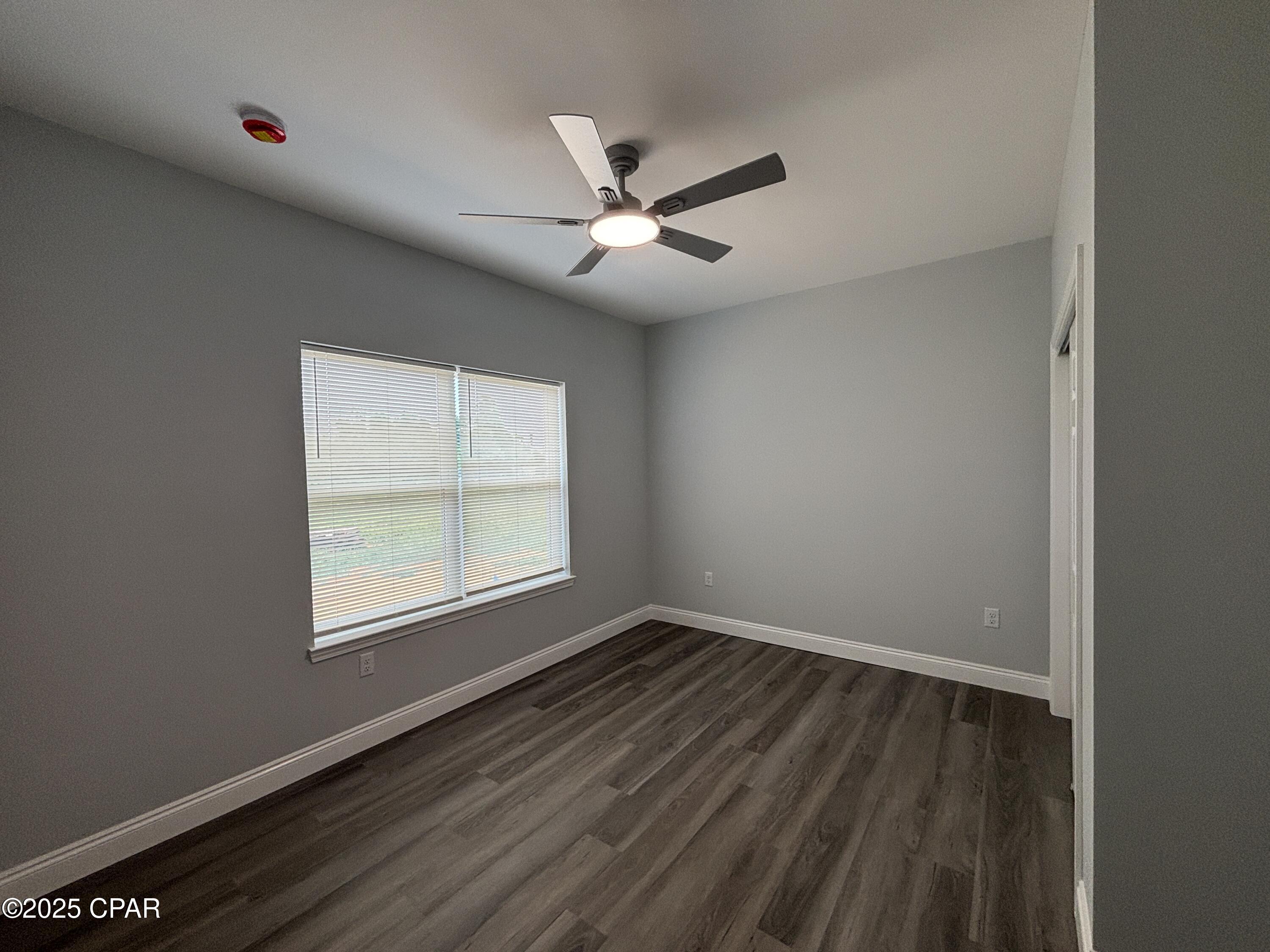 Image 11 For 2940 Hall Avenue