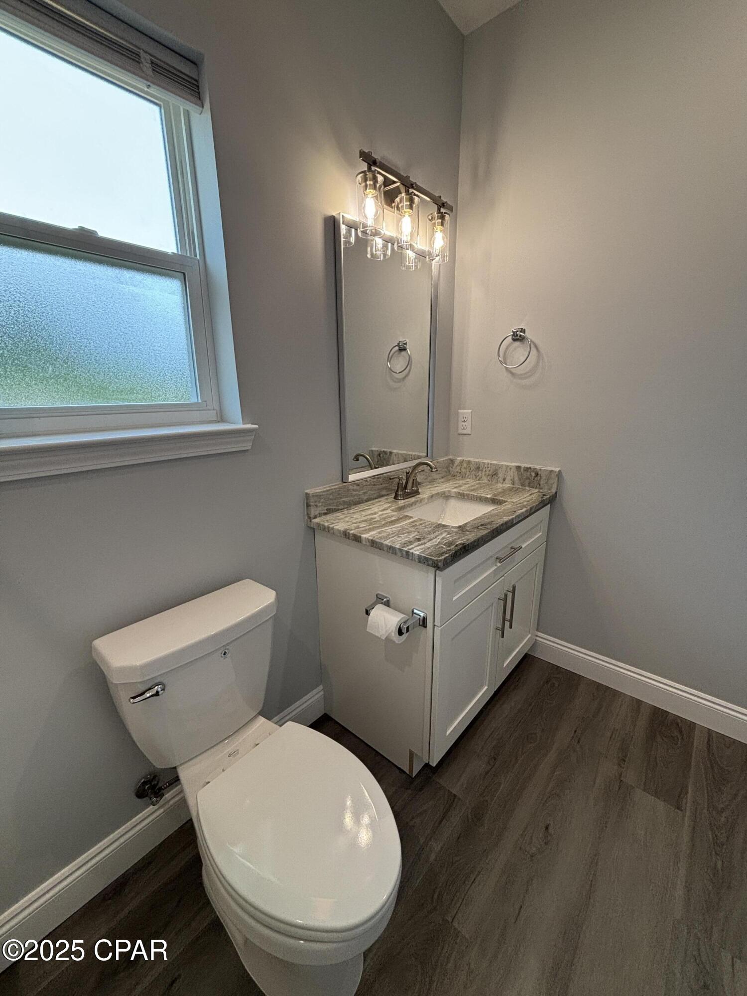 Image 17 For 2940 Hall Avenue