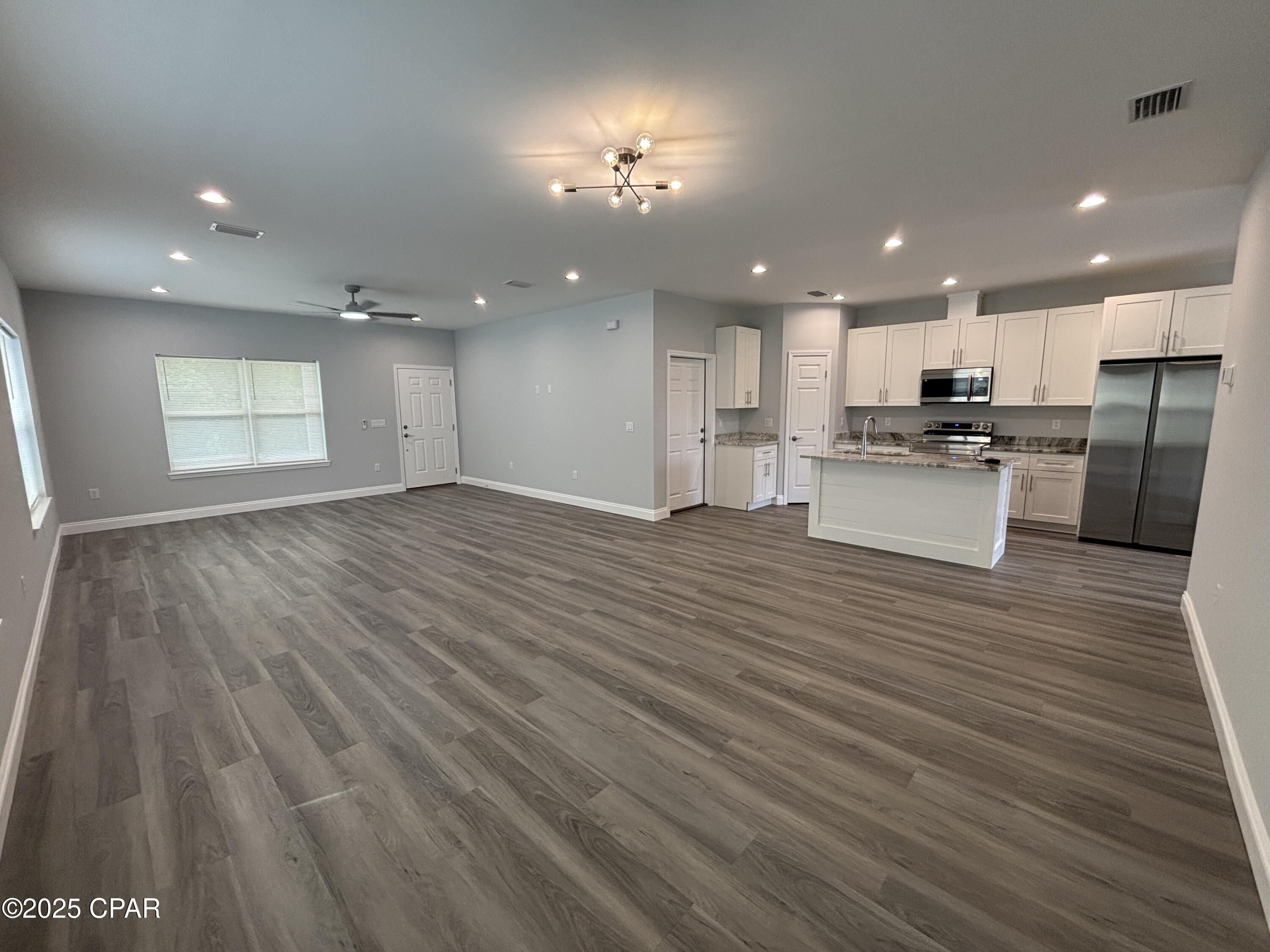 Image 2 For 2940 Hall Avenue