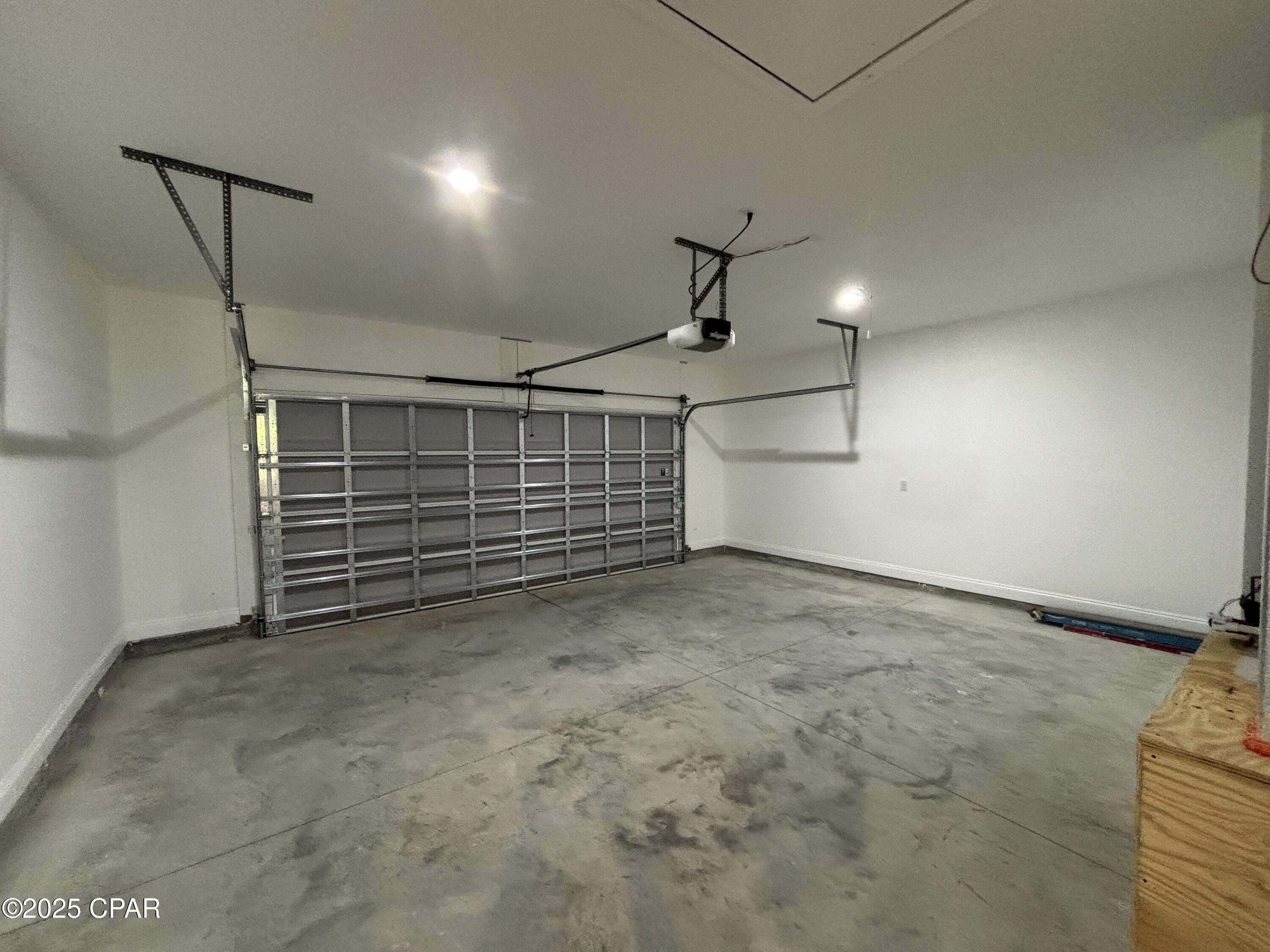 Image 21 For 2940 Hall Avenue