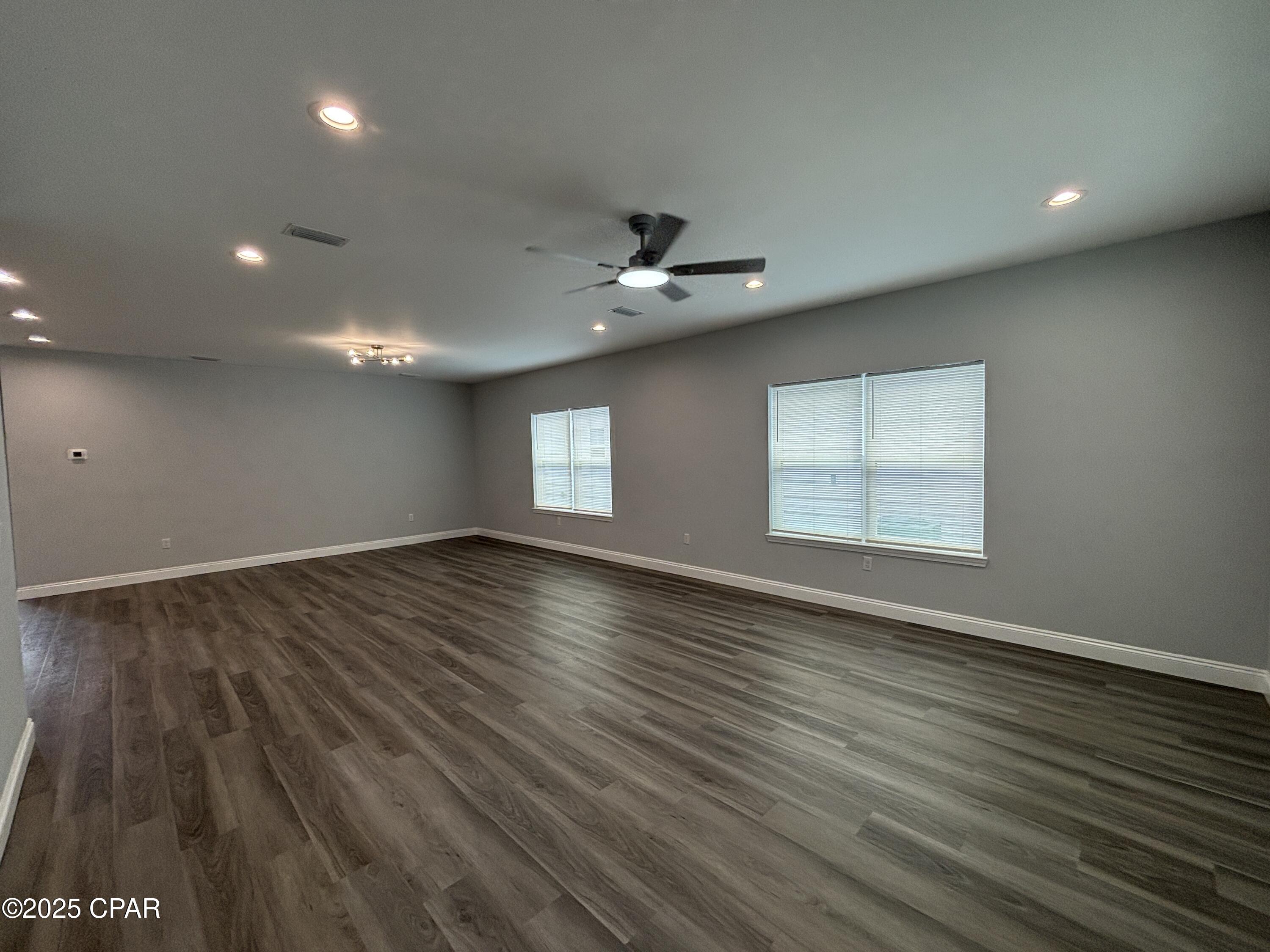 Image 9 For 2940 Hall Avenue