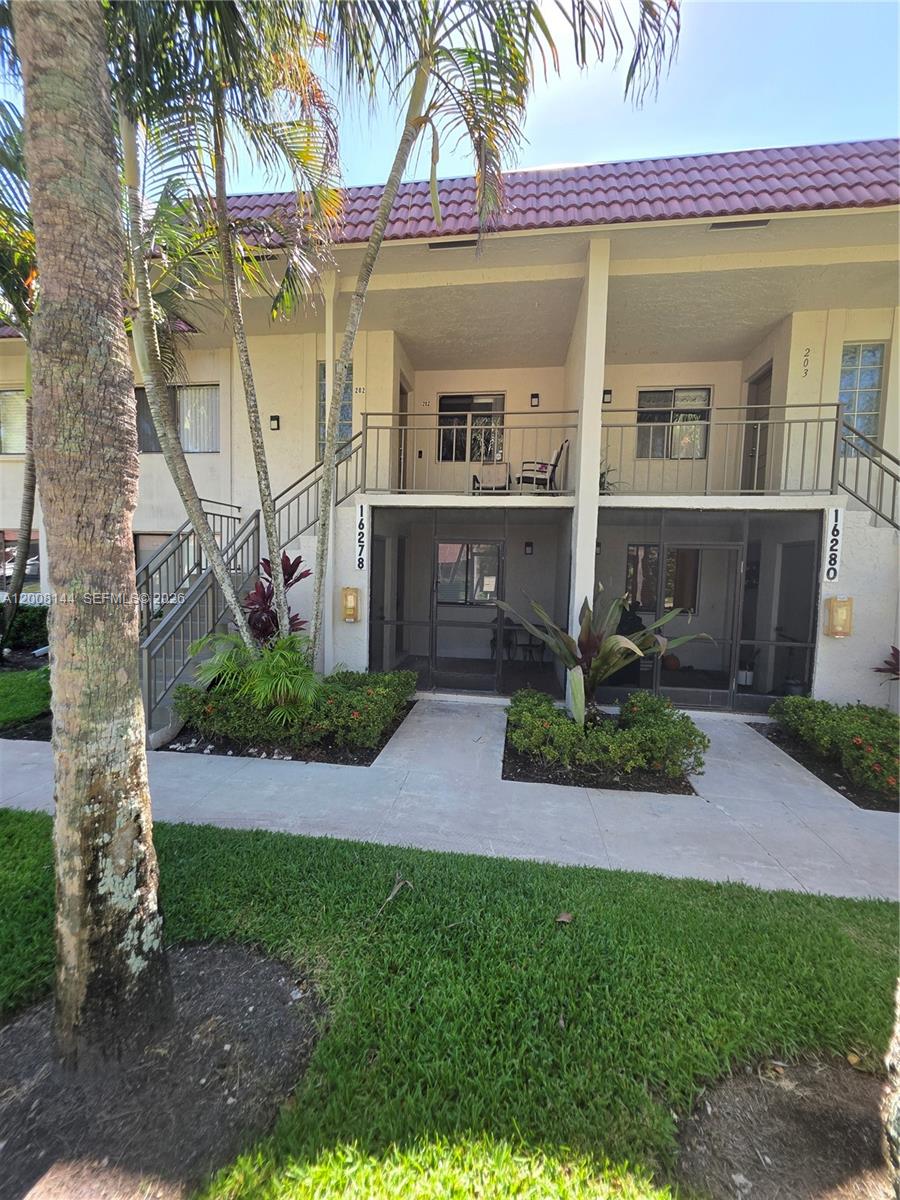 Saddle Club Garden Apts A