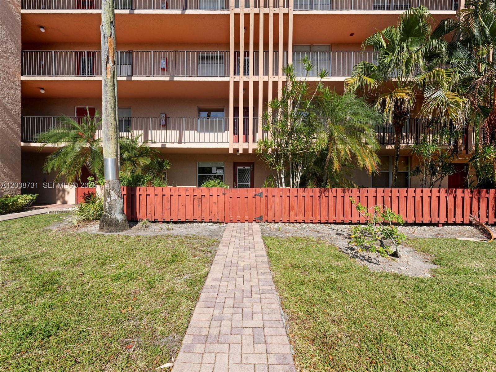 Homes for sale in Margate, FL | 480 Nw 76th Ave #102, Margate, FL 33063 | MLS# A12008731