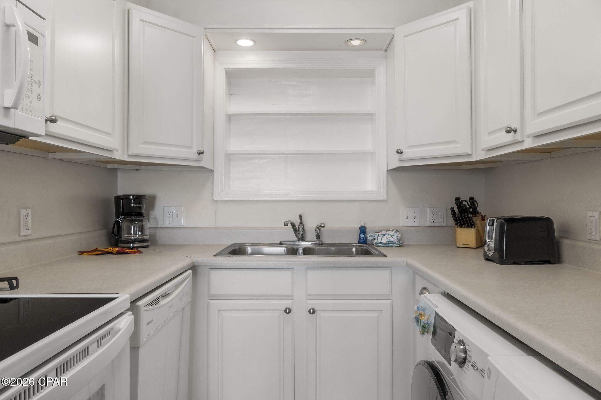 Image 14 For 8743 Thomas Drive 321
