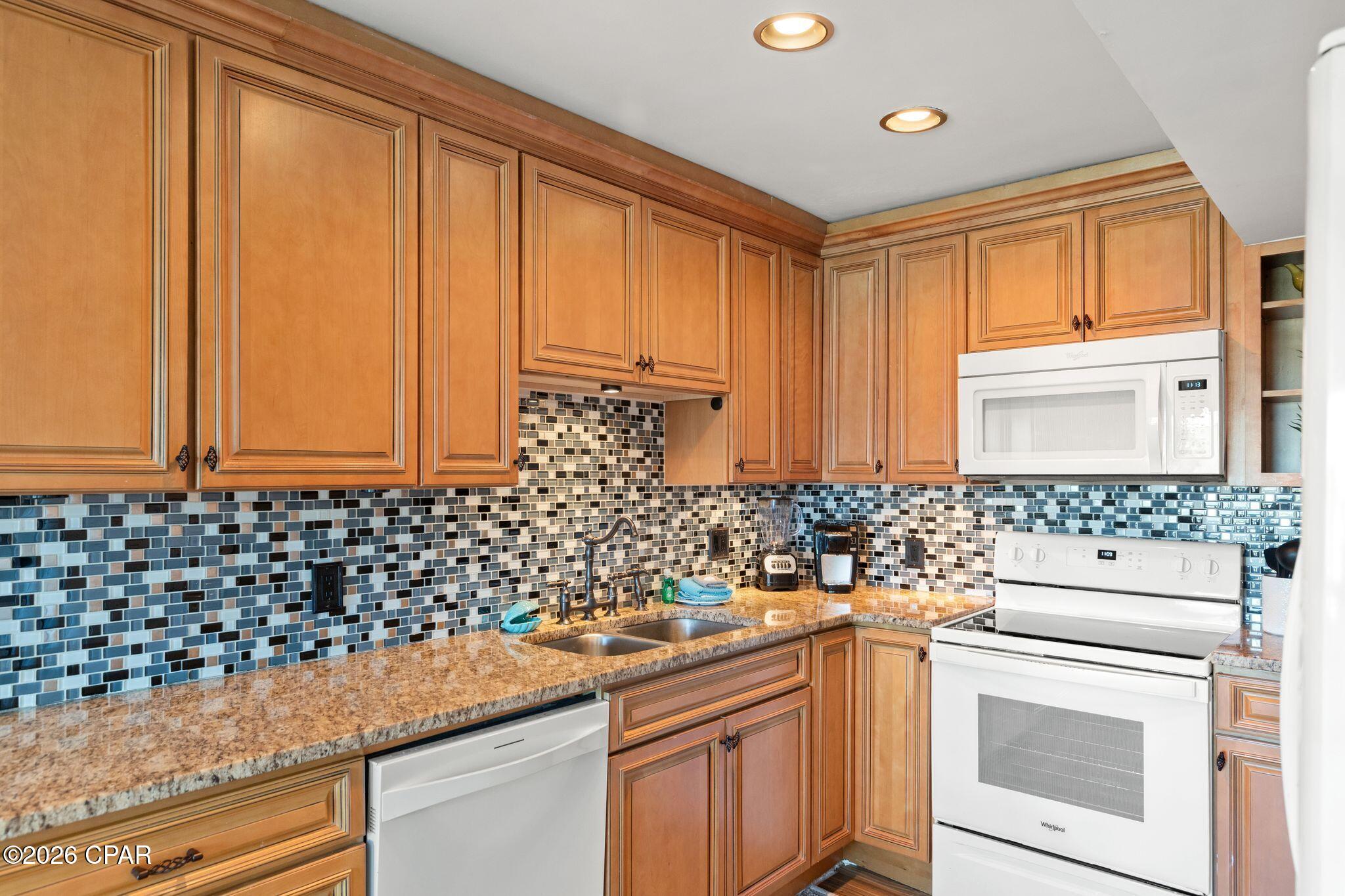 Image 18 For 5717 Thomas Drive C140