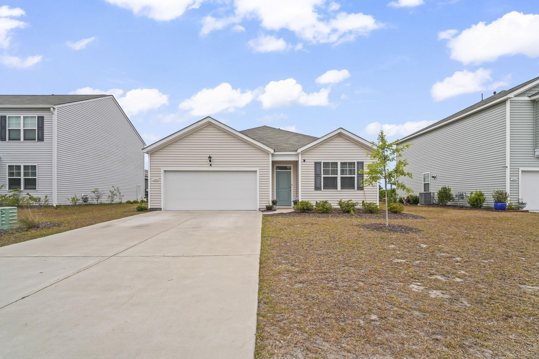 2048 Ridgedale Dr. Conway, SC 29526
