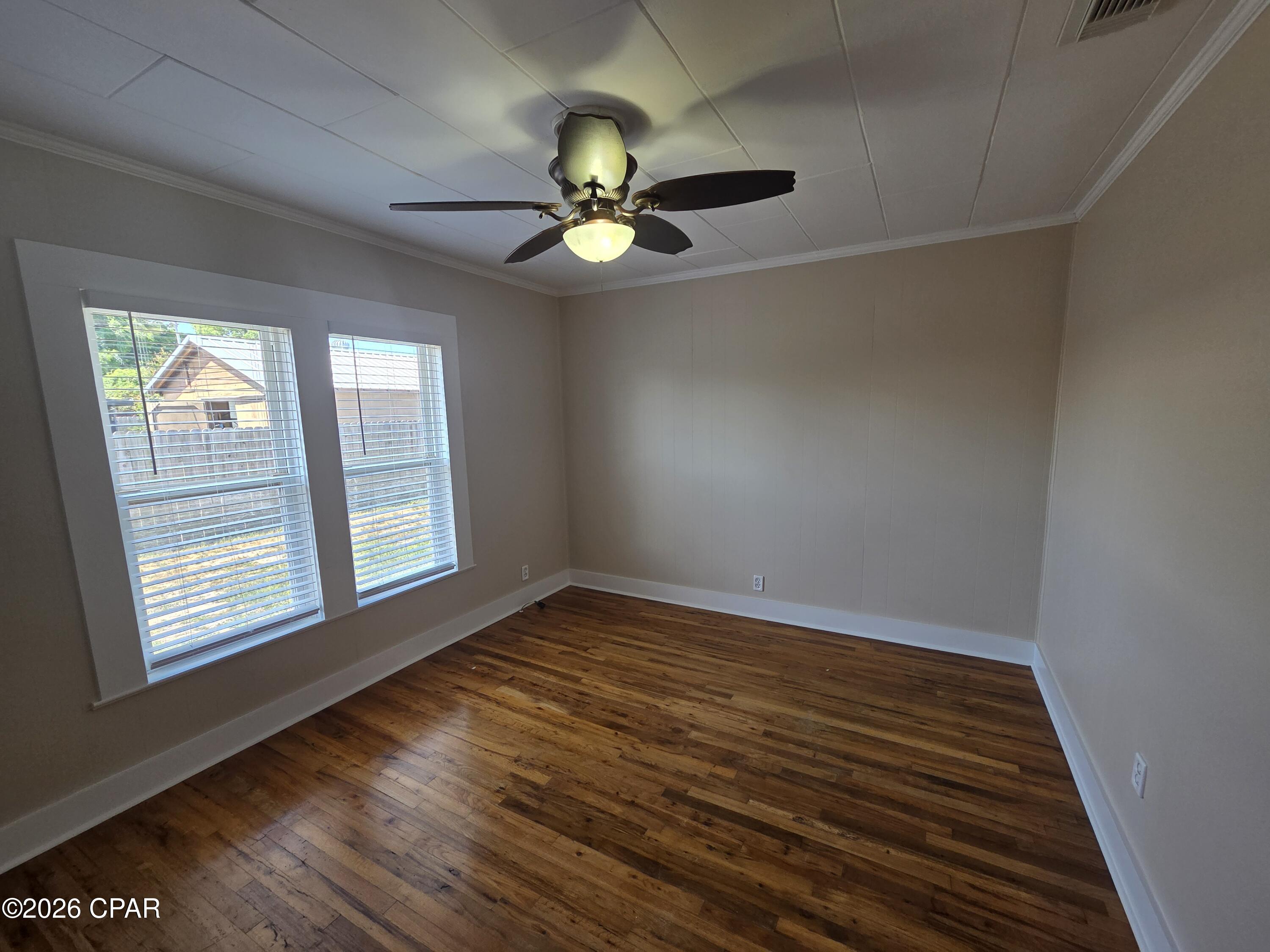 Image 11 For 1525 Oak Avenue