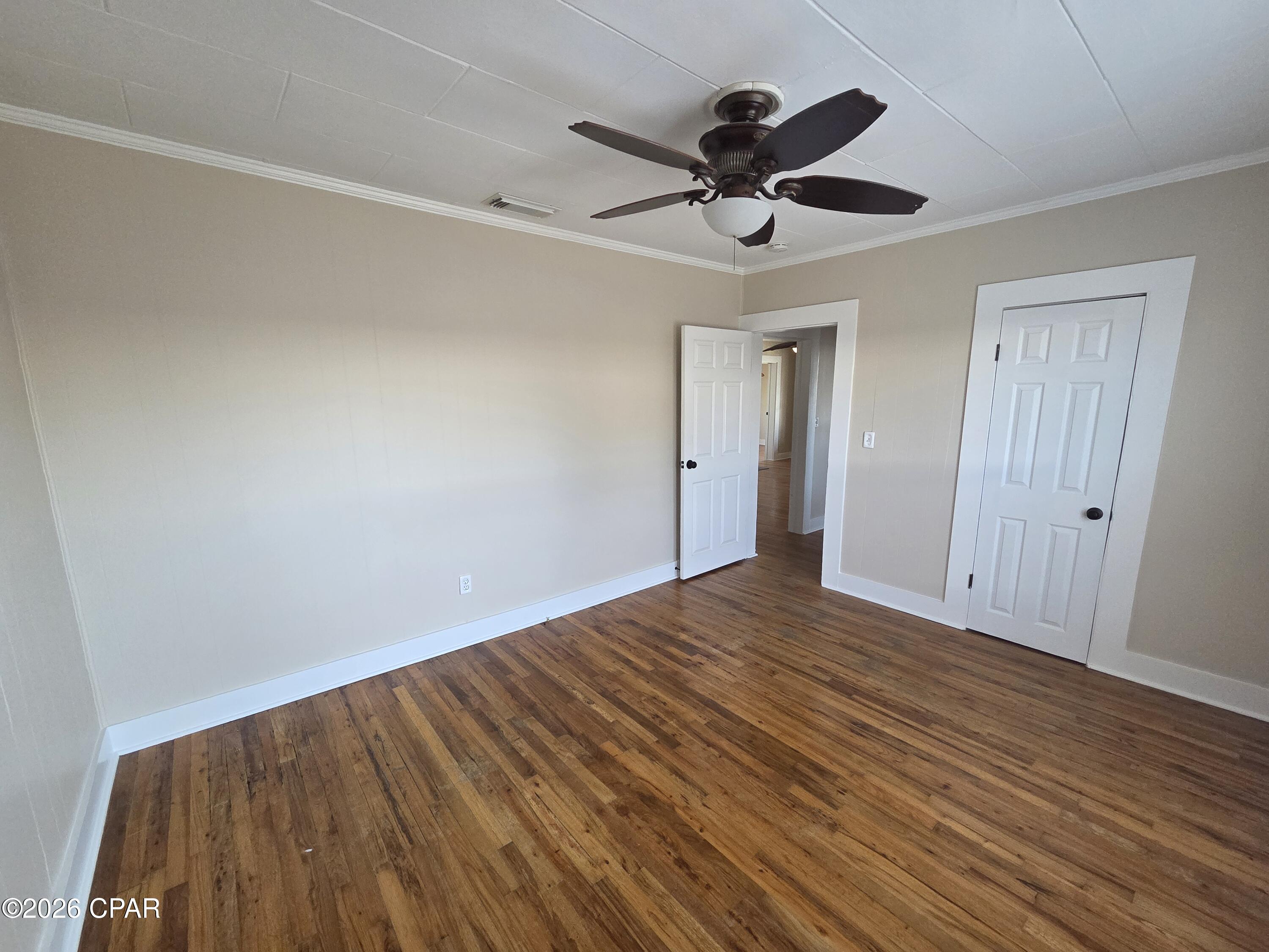 Image 15 For 1525 Oak Avenue
