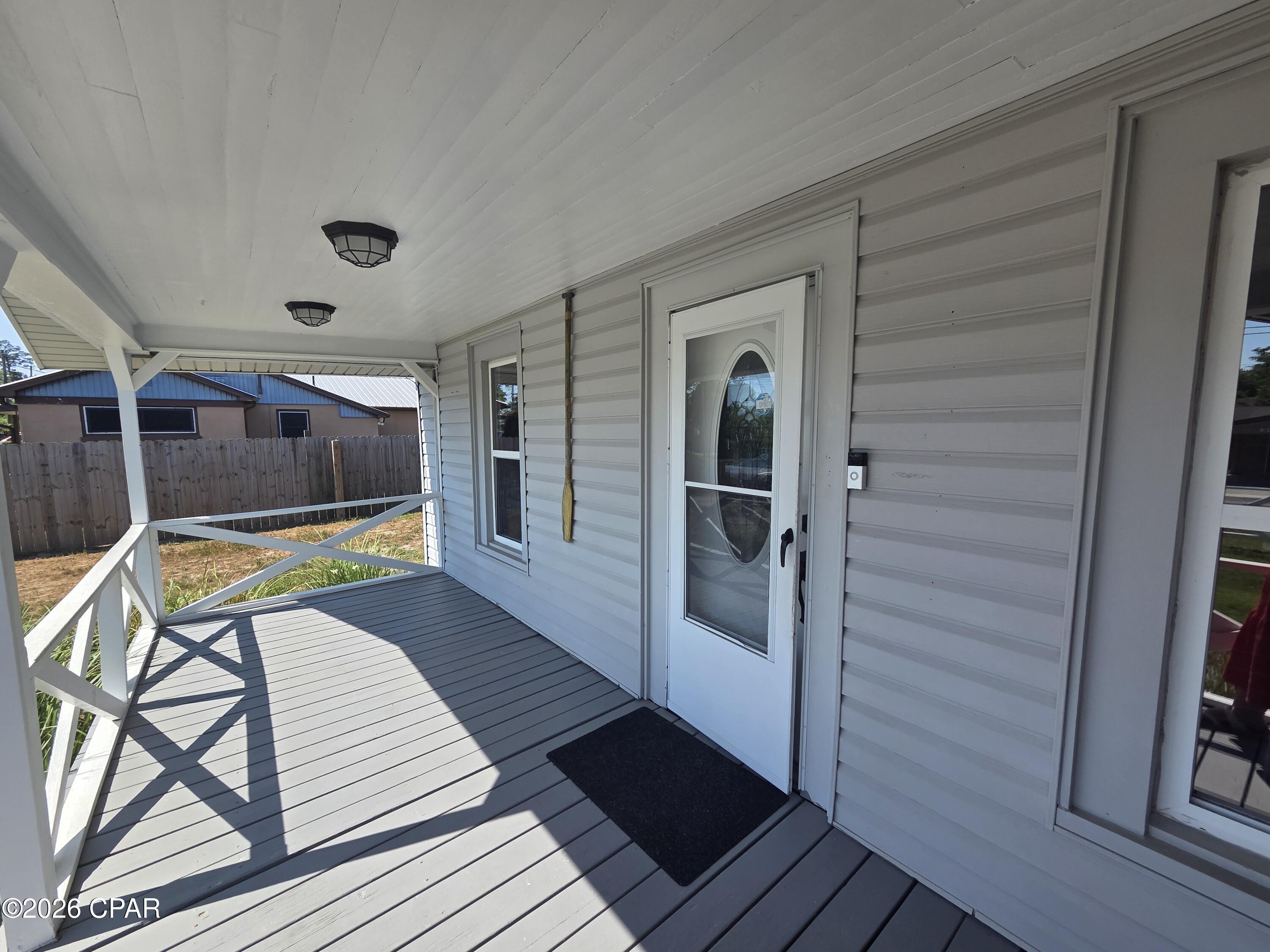 Image 2 For 1525 Oak Avenue