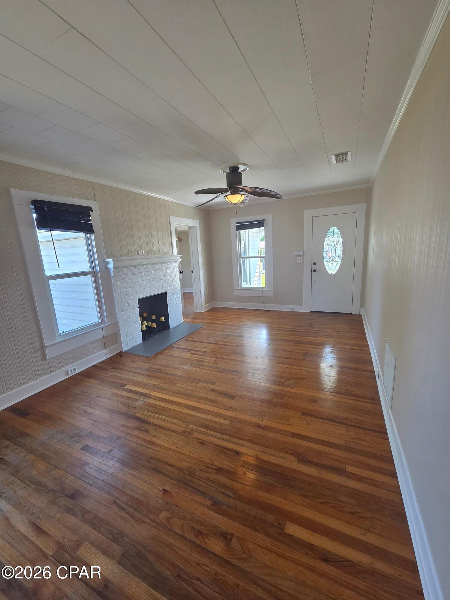 Image 4 For 1525 Oak Avenue