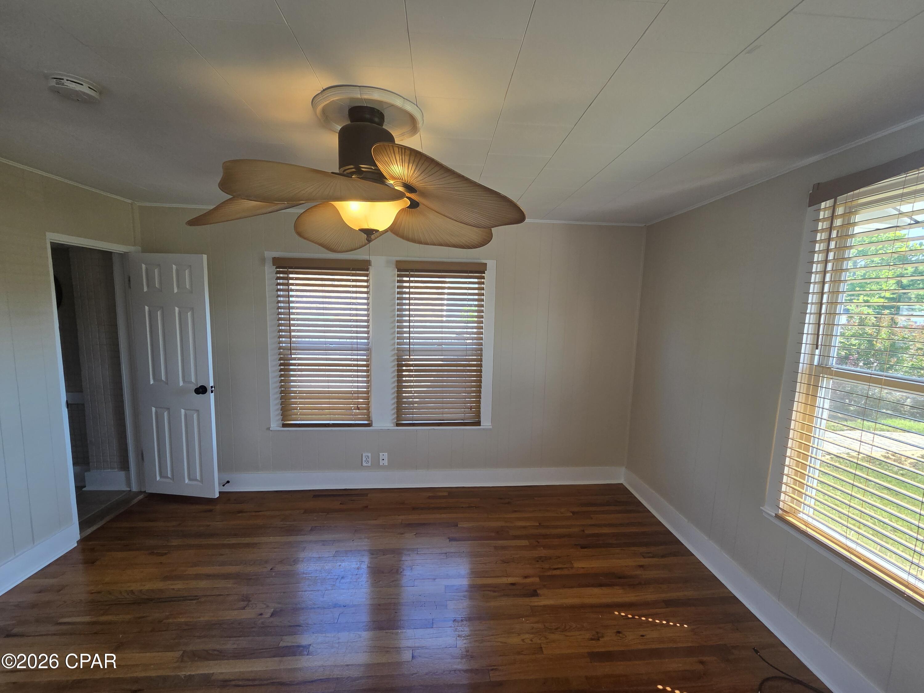 Image 7 For 1525 Oak Avenue