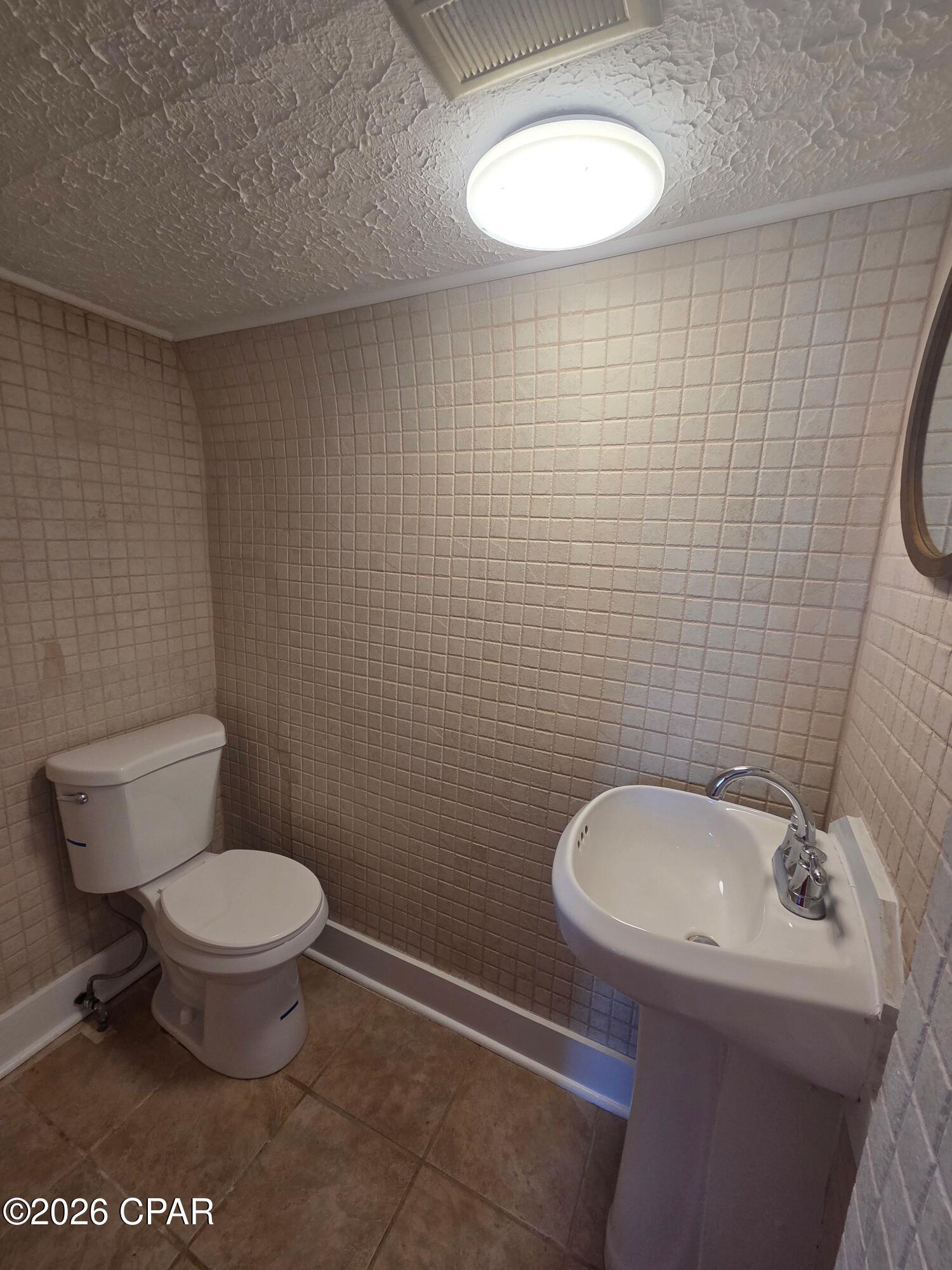 Image 8 For 1525 Oak Avenue