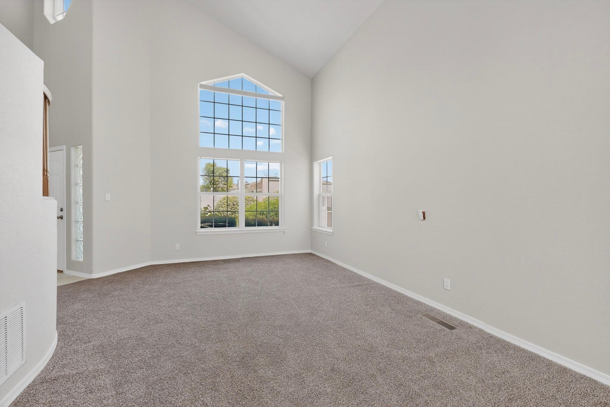 Photo 7 — 4424 Rancho Centro NW
