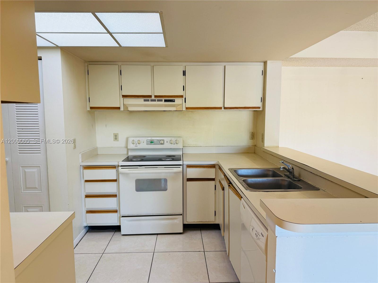 Property photo # 4