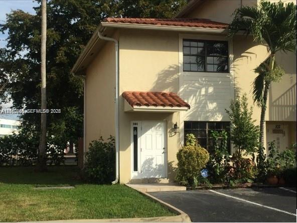 Banyan Tree Condo #11