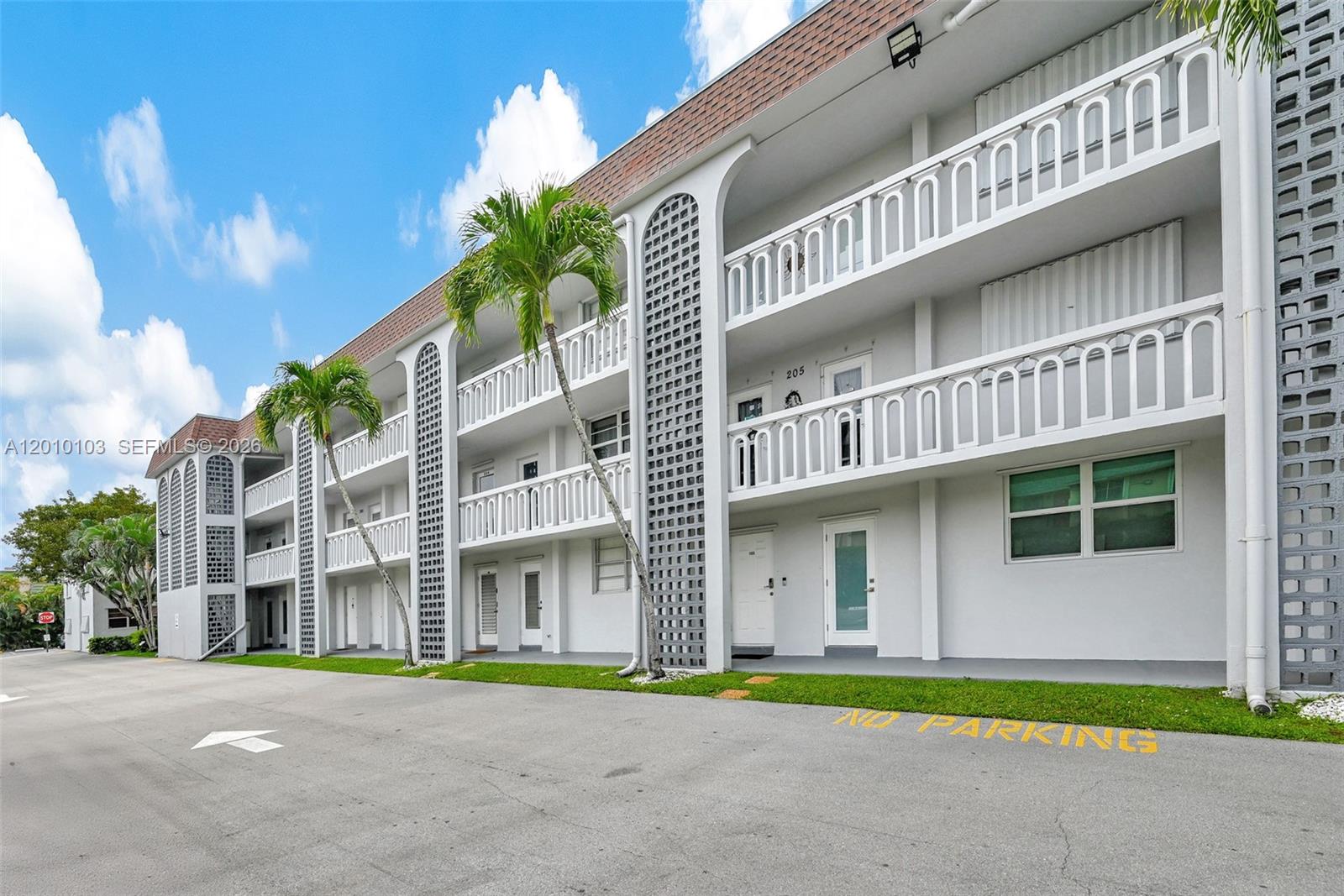 Deerfield Beach Gardens