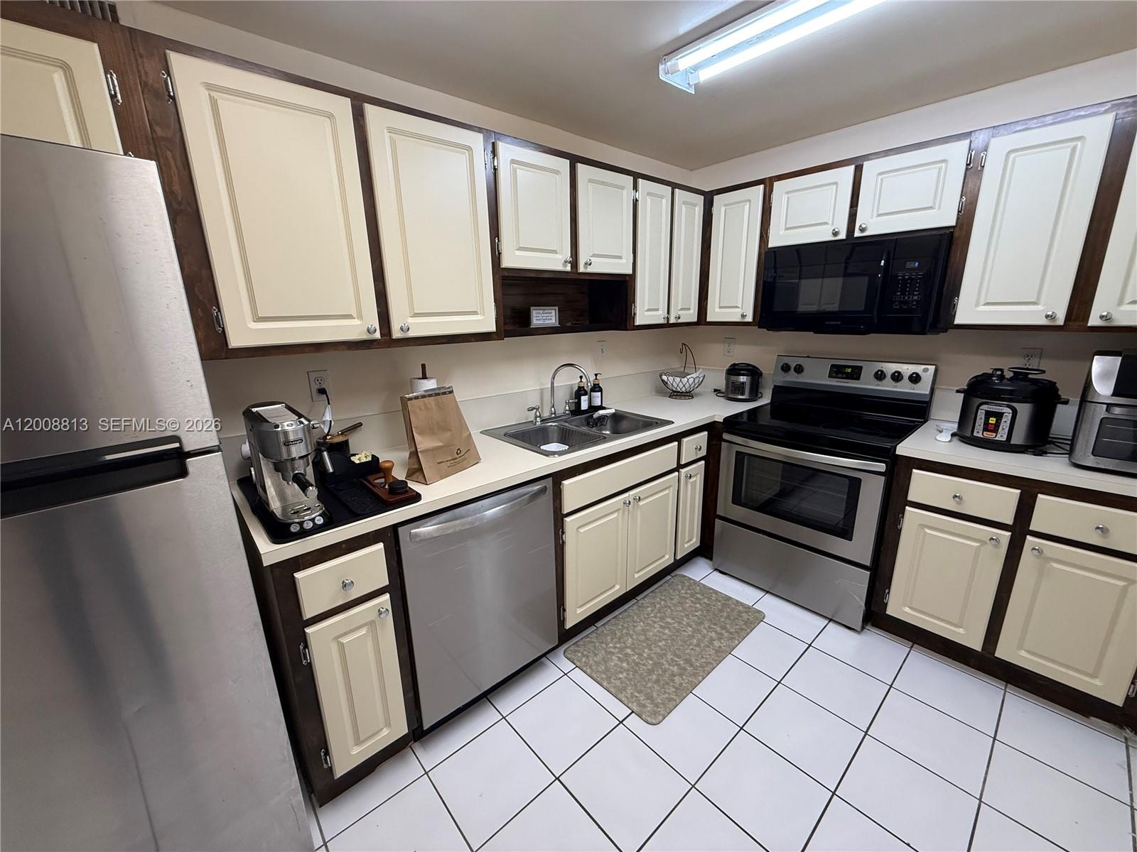 Property photo # 0
