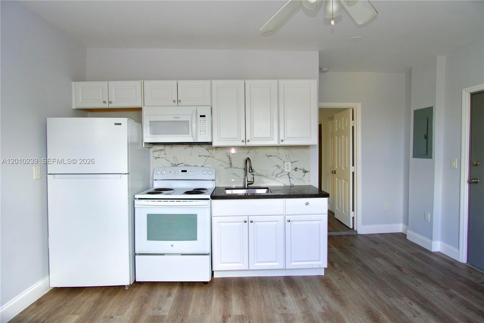 Property photo # 6